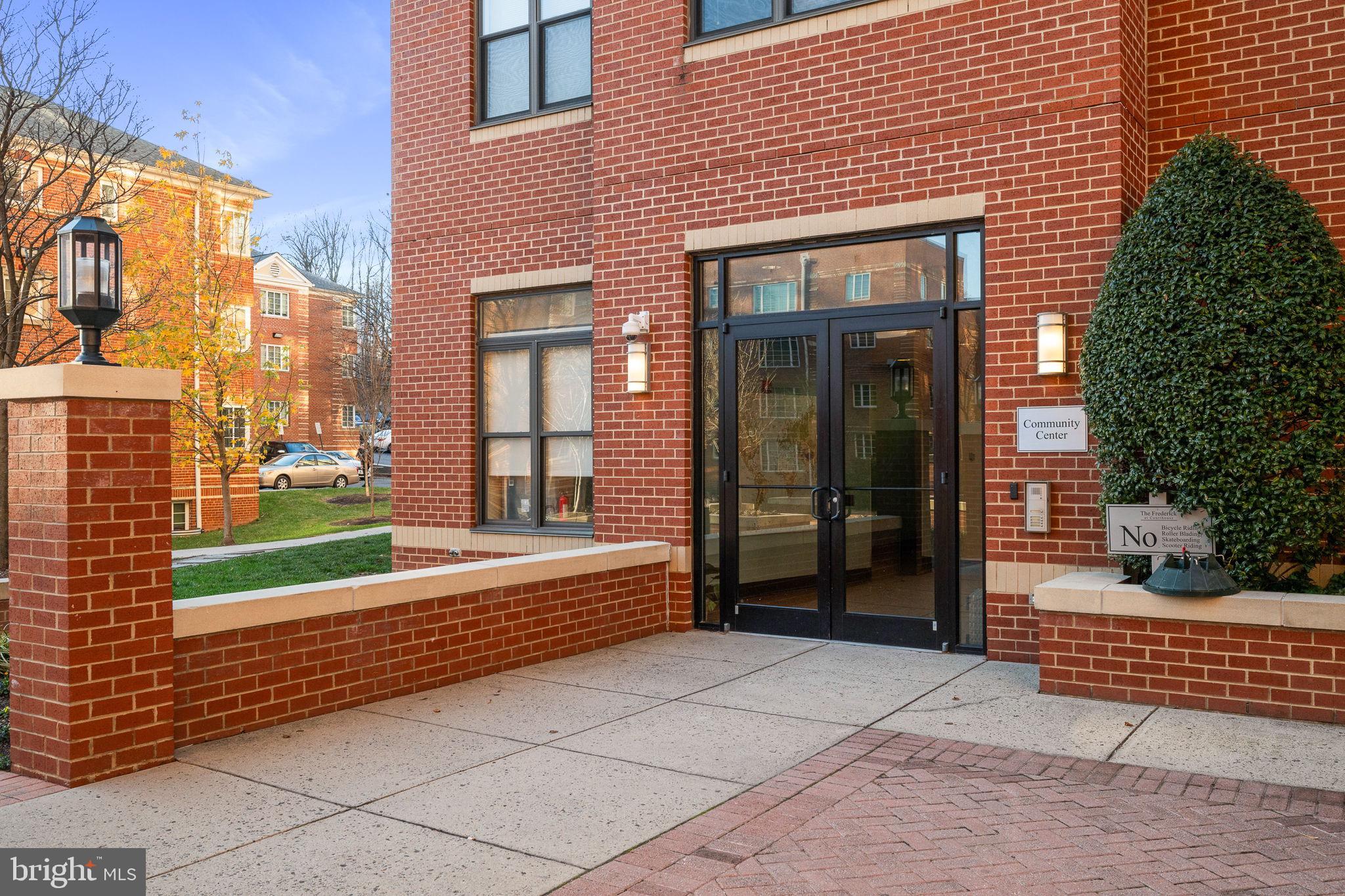 2220 N FAIRFAX DRIVE 507