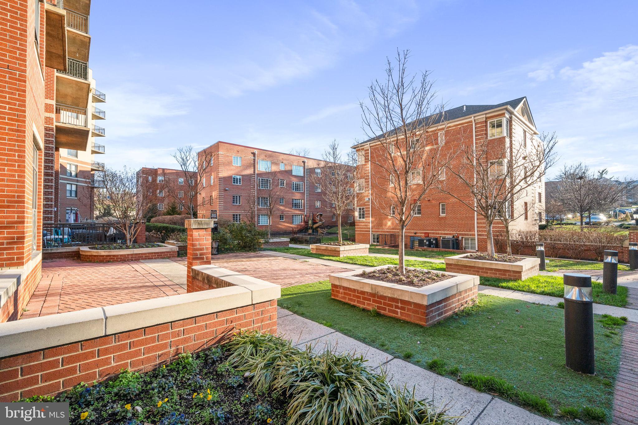 2220 N FAIRFAX DRIVE 507