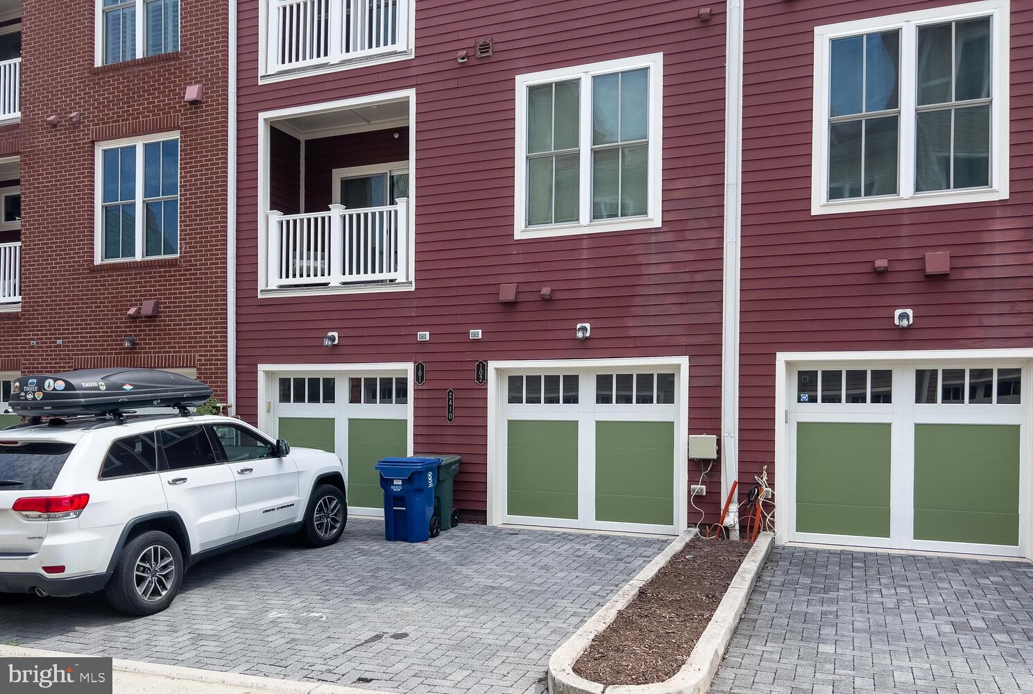 POTOMAC  YARDS - Residential