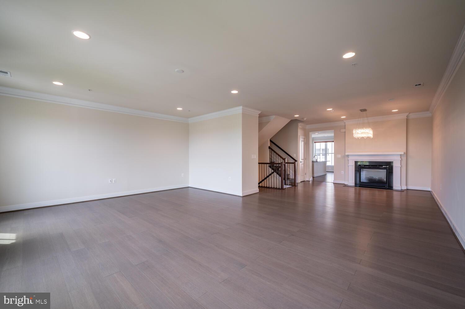 POTOMAC  YARDS - Residential