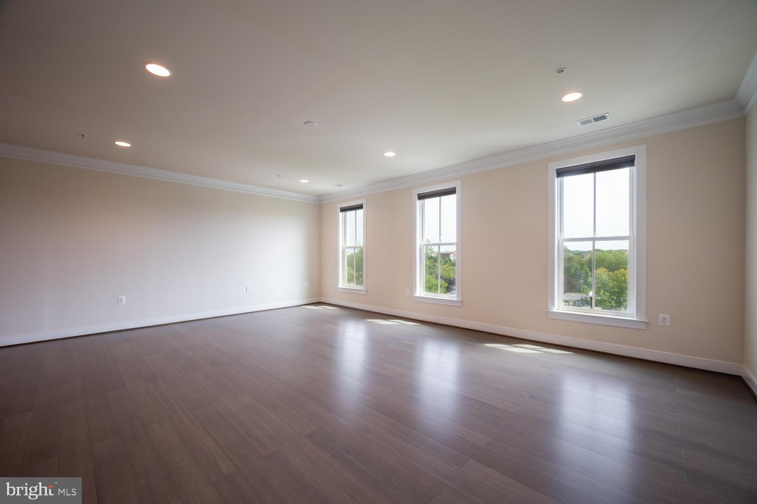 POTOMAC  YARDS - Residential