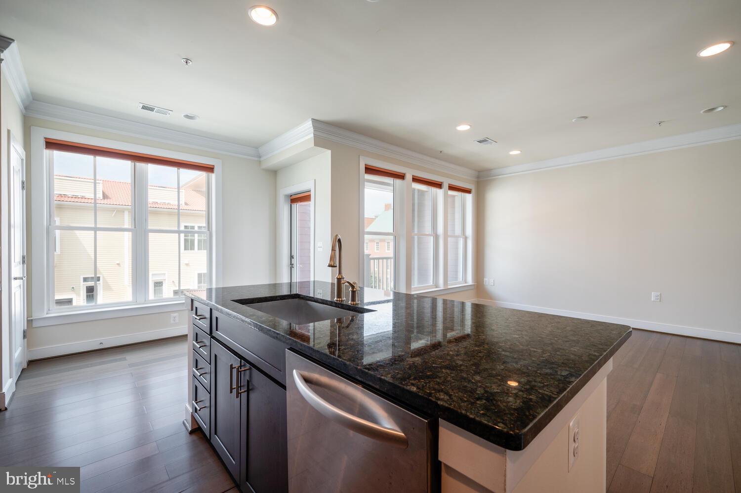 POTOMAC  YARDS - Residential