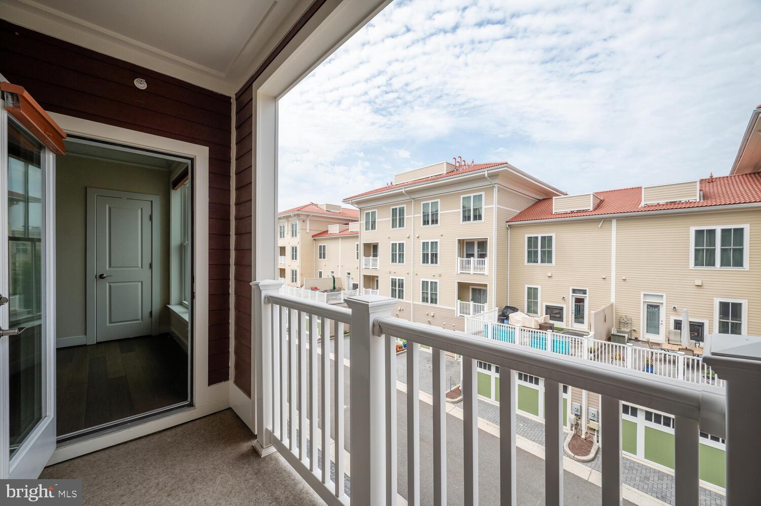 POTOMAC  YARDS - Residential