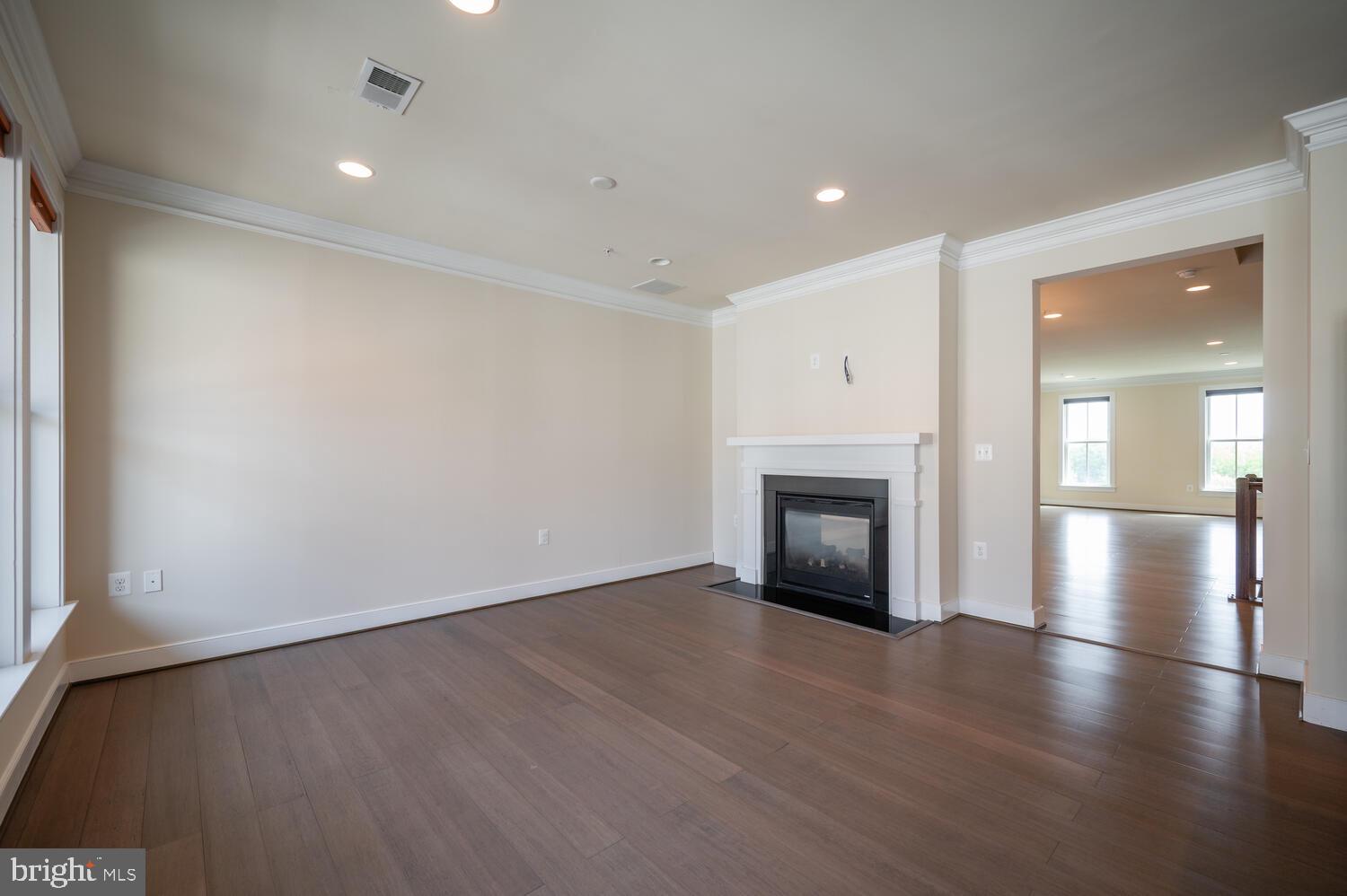 POTOMAC  YARDS - Residential