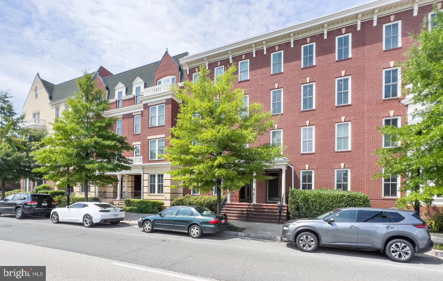 POTOMAC  YARDS - Residential