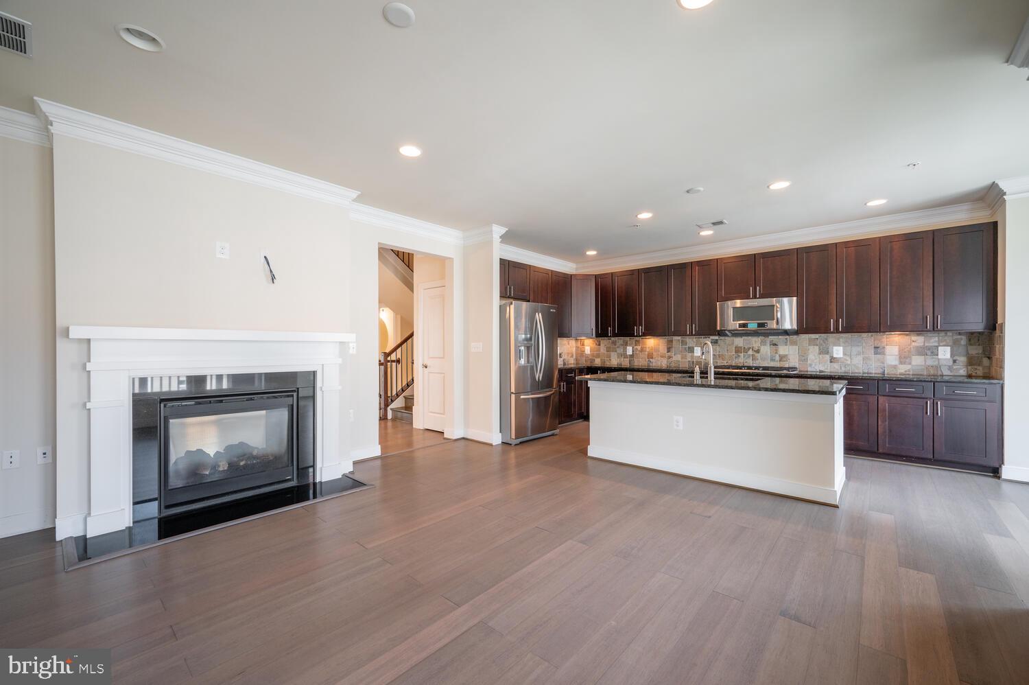 POTOMAC  YARDS - Residential