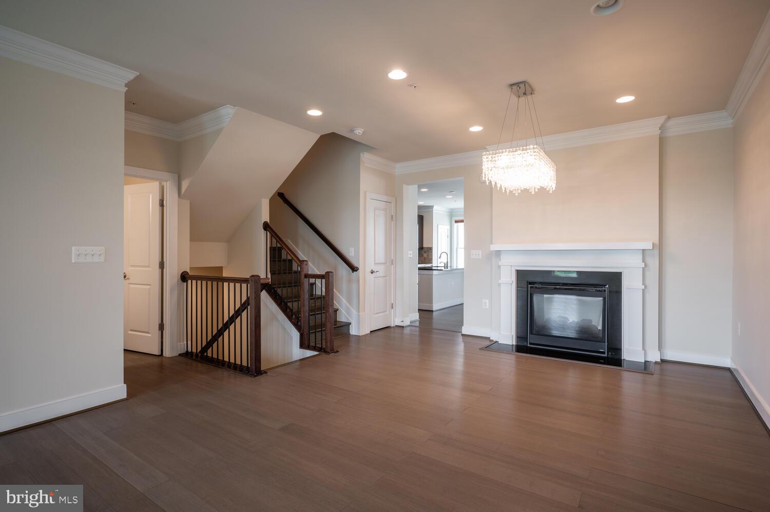 POTOMAC  YARDS - Residential