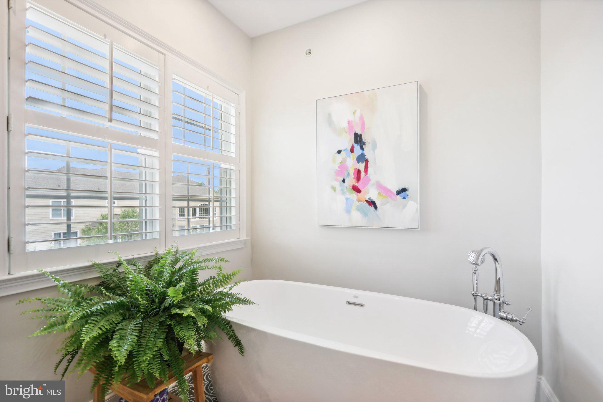 CHAPMANS CORNER - Residential
