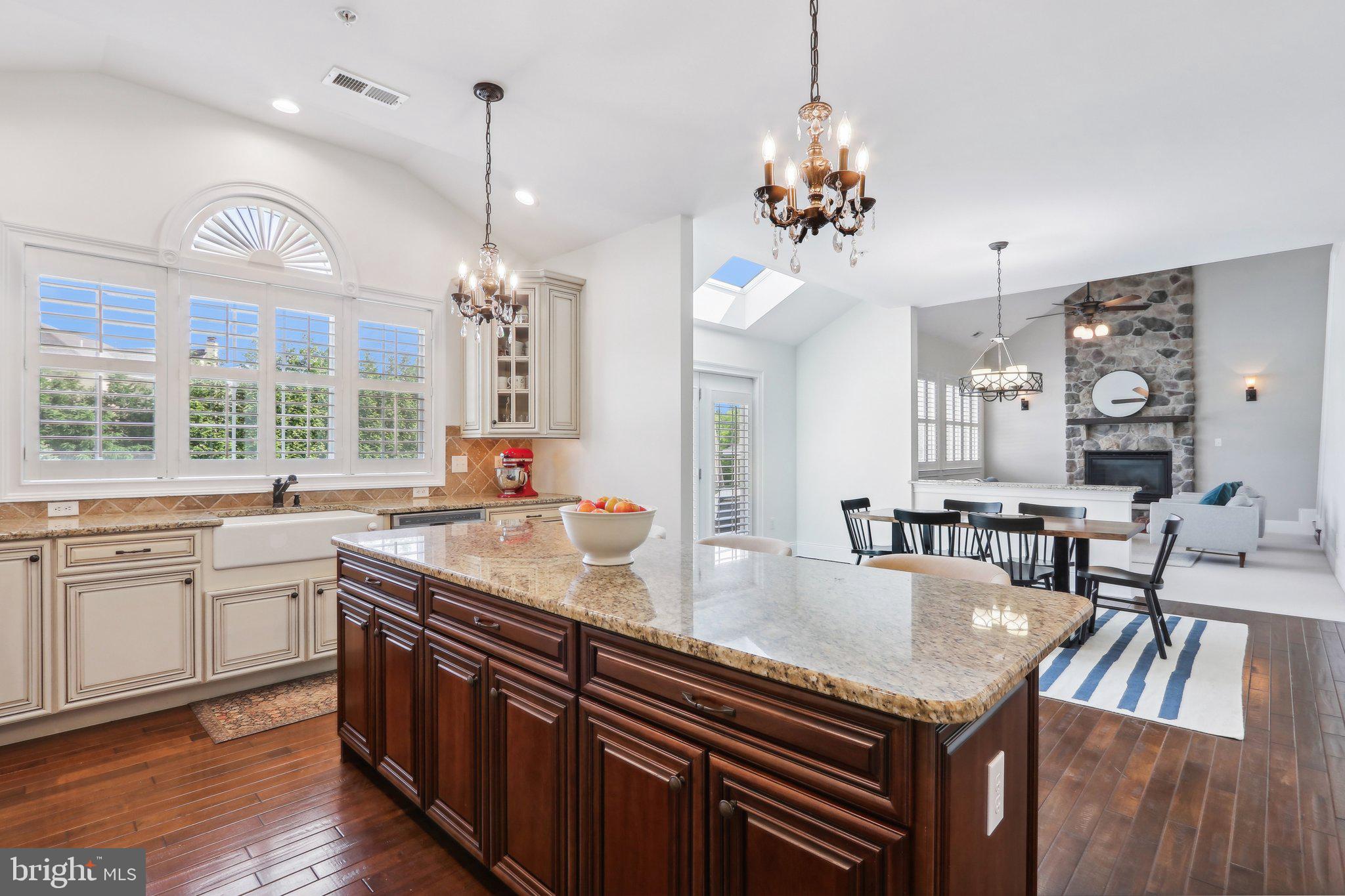 CHAPMANS CORNER - Residential