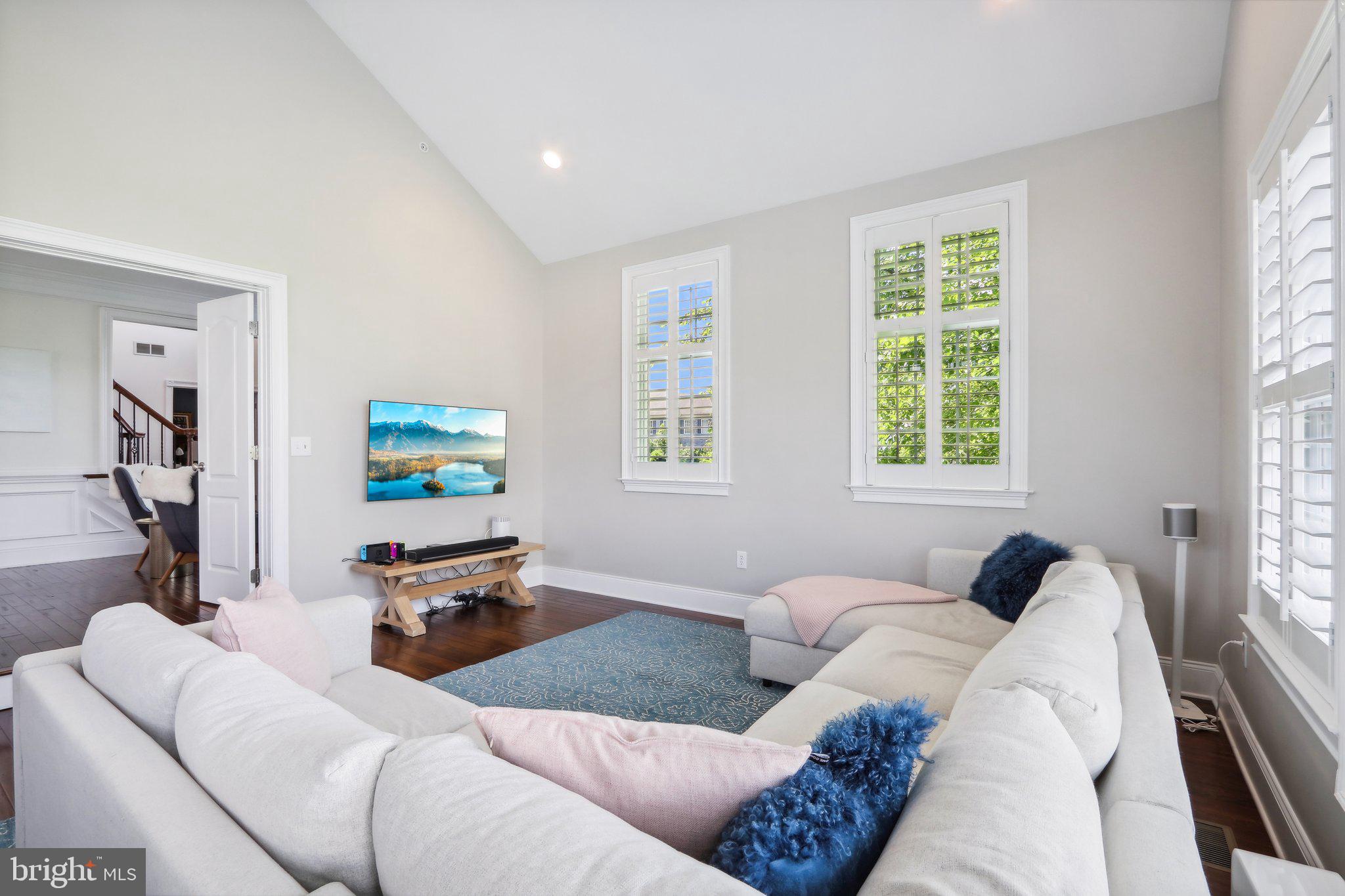CHAPMANS CORNER - Residential