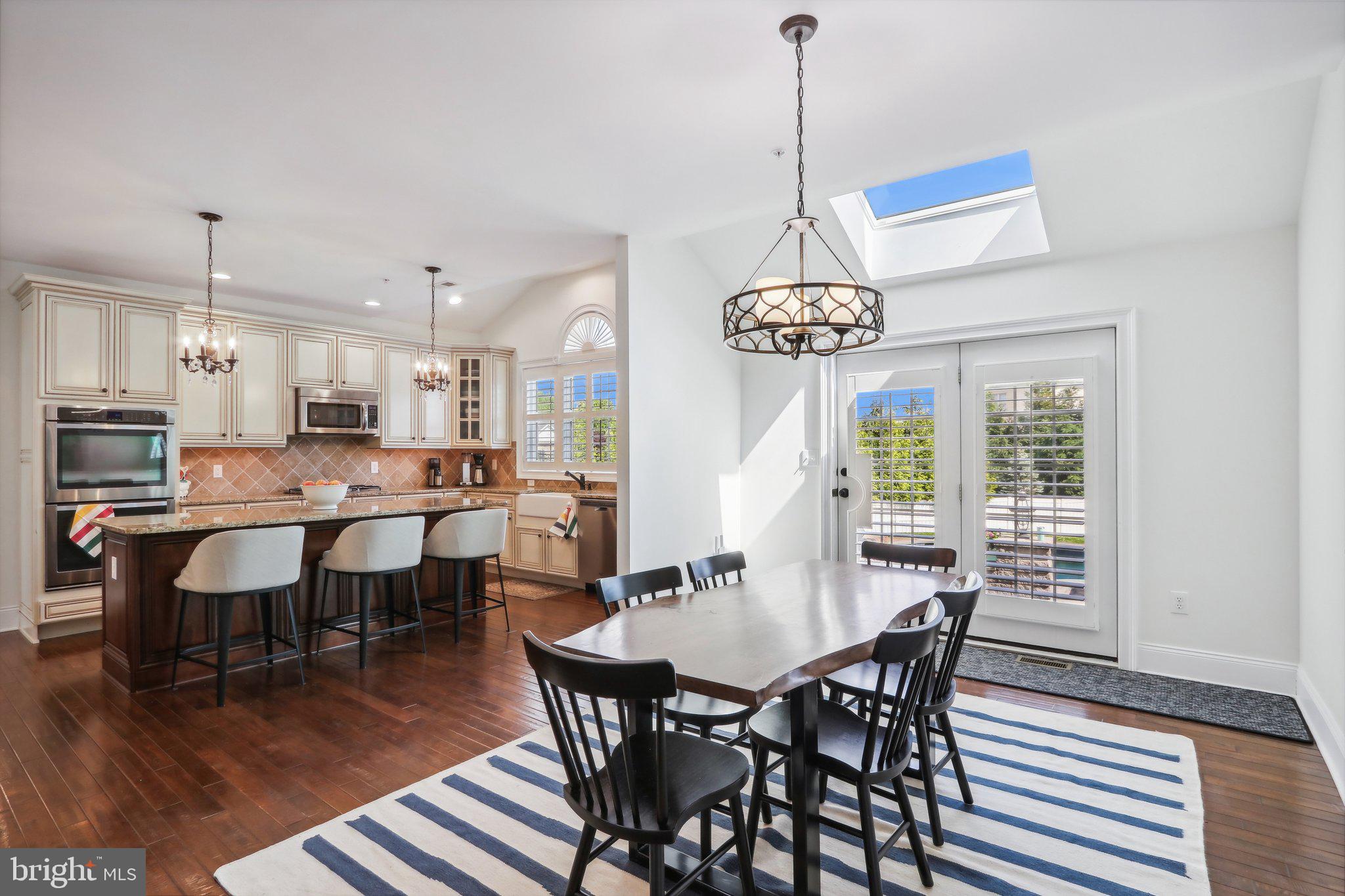 CHAPMANS CORNER - Residential