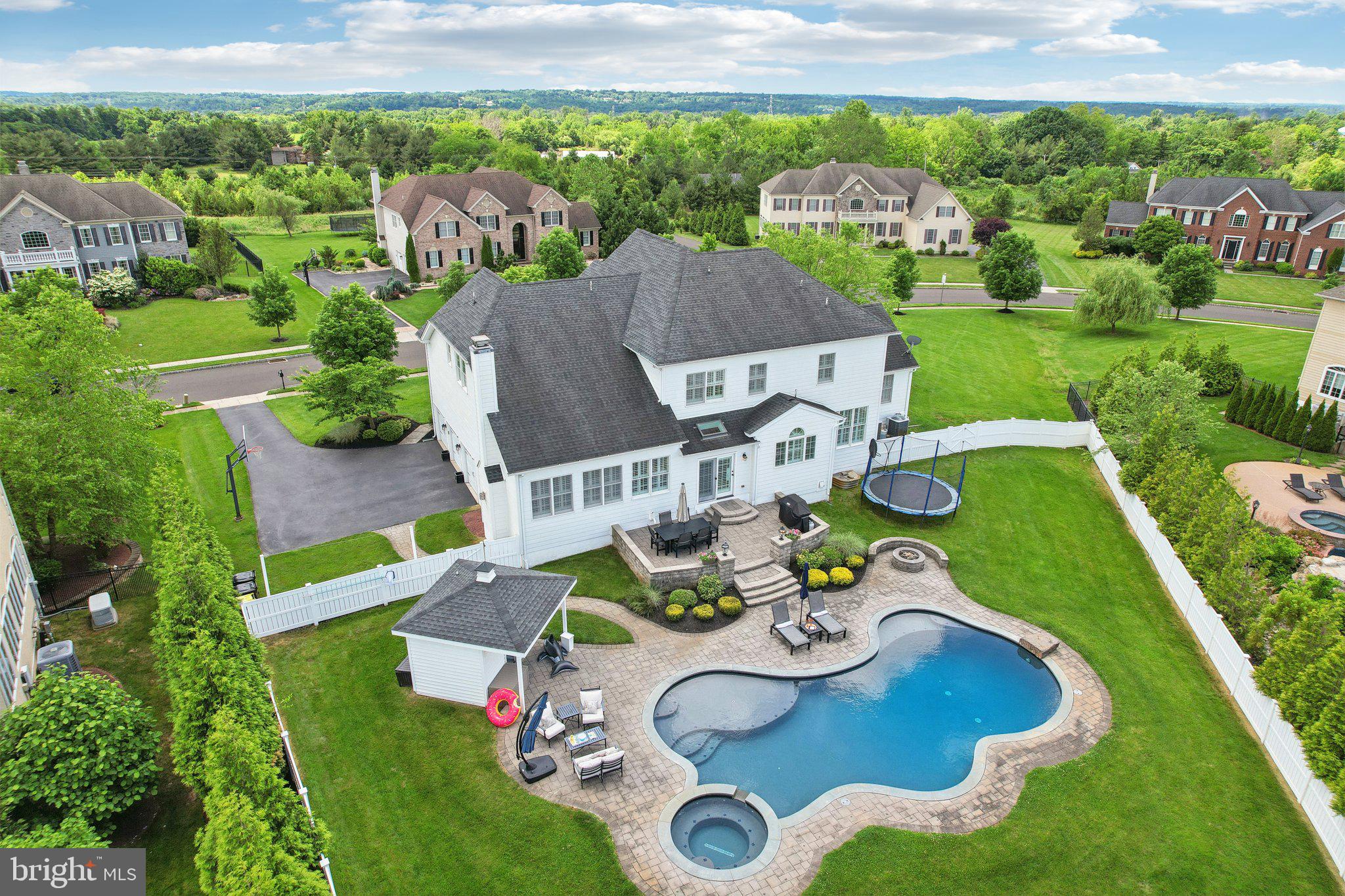 CHAPMANS CORNER - Residential
