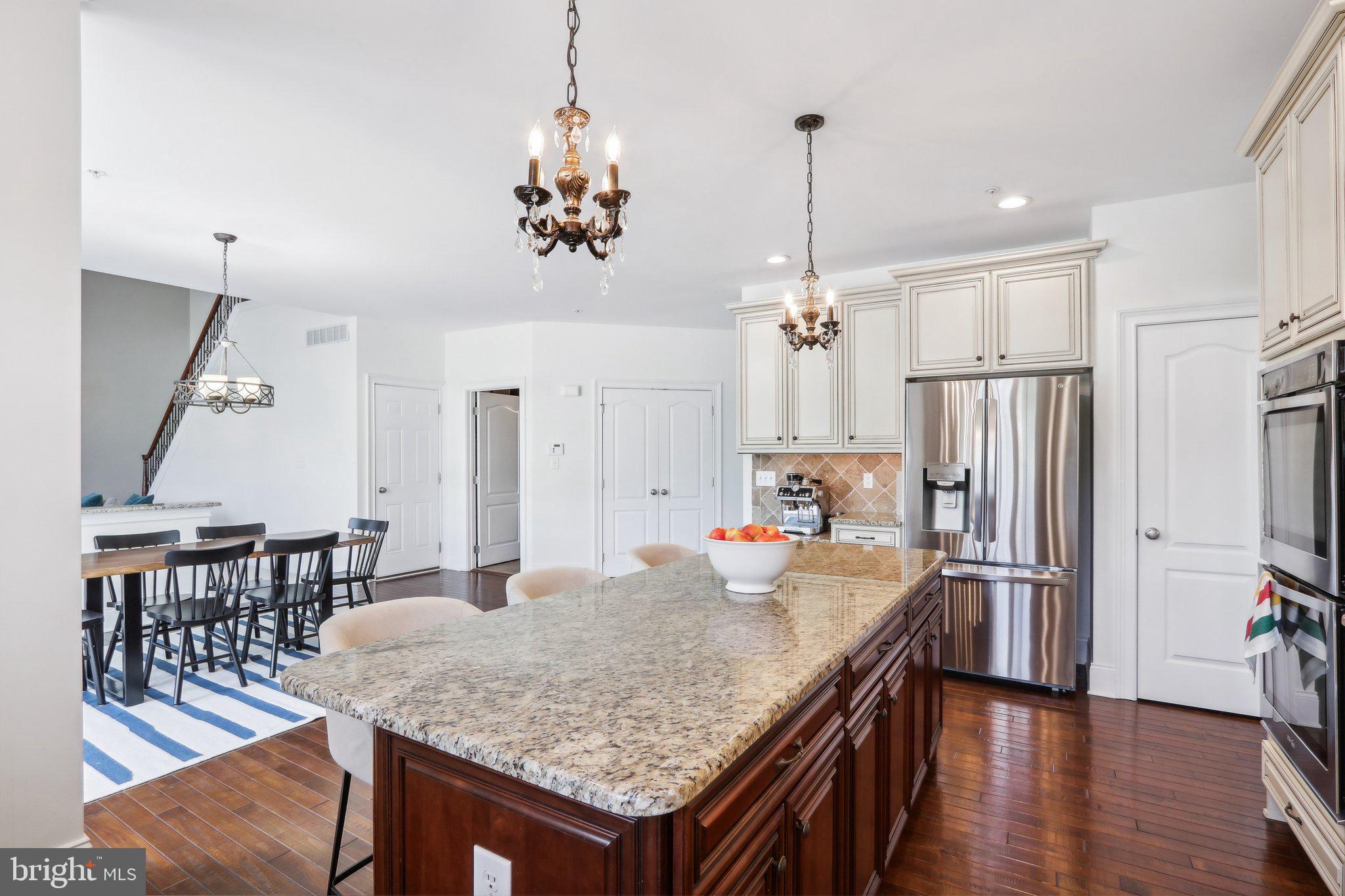 CHAPMANS CORNER - Residential