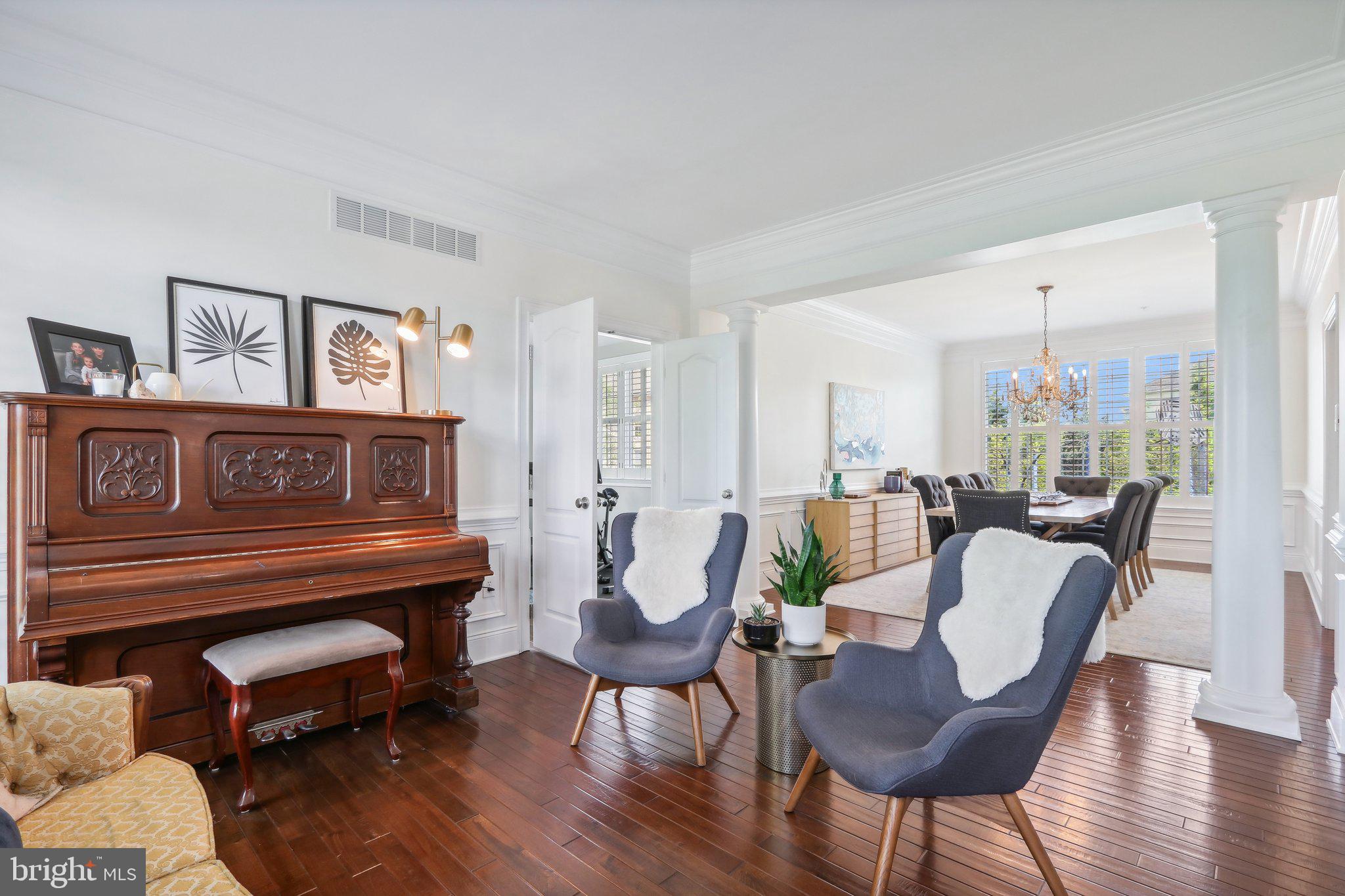 CHAPMANS CORNER - Residential