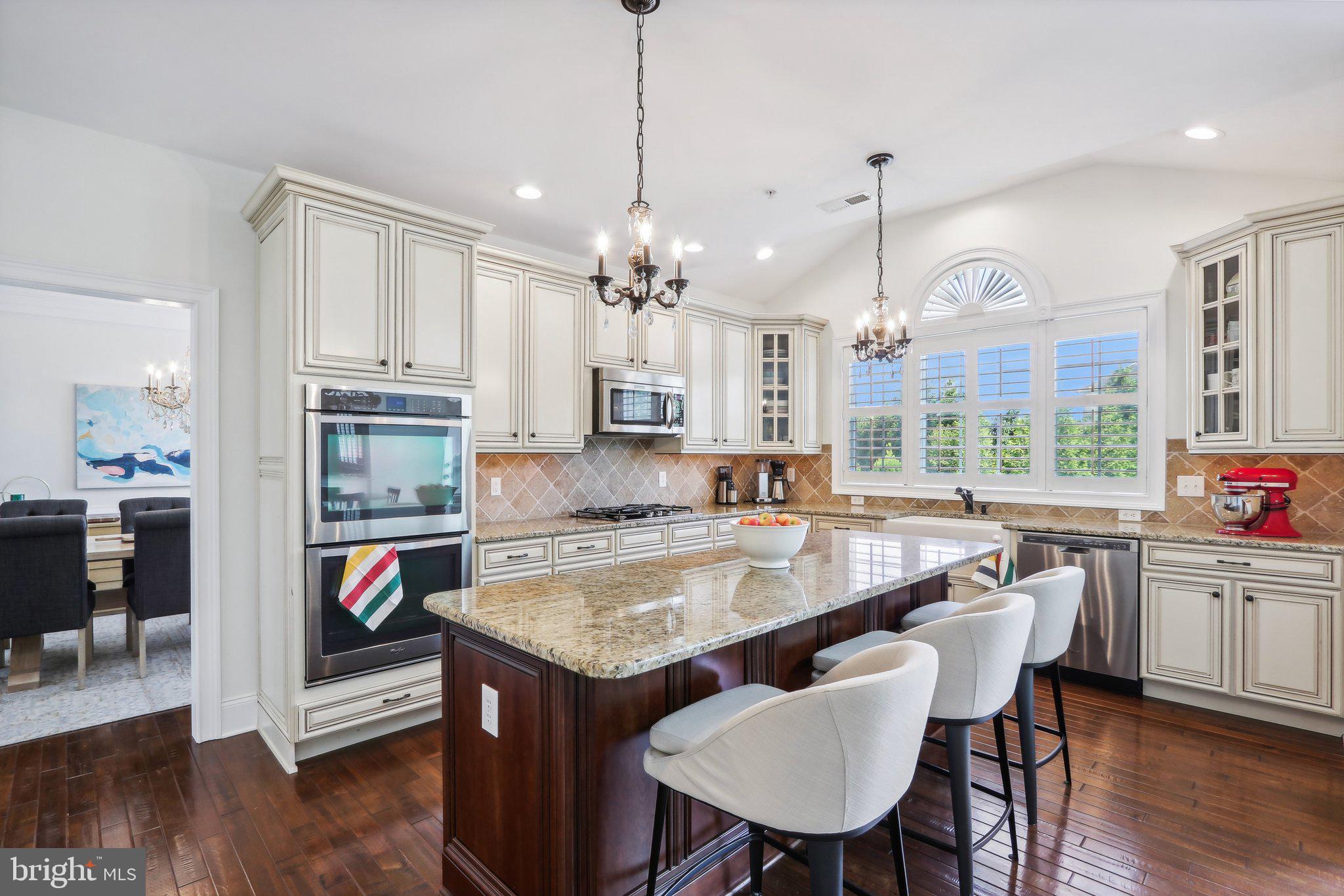 CHAPMANS CORNER - Residential
