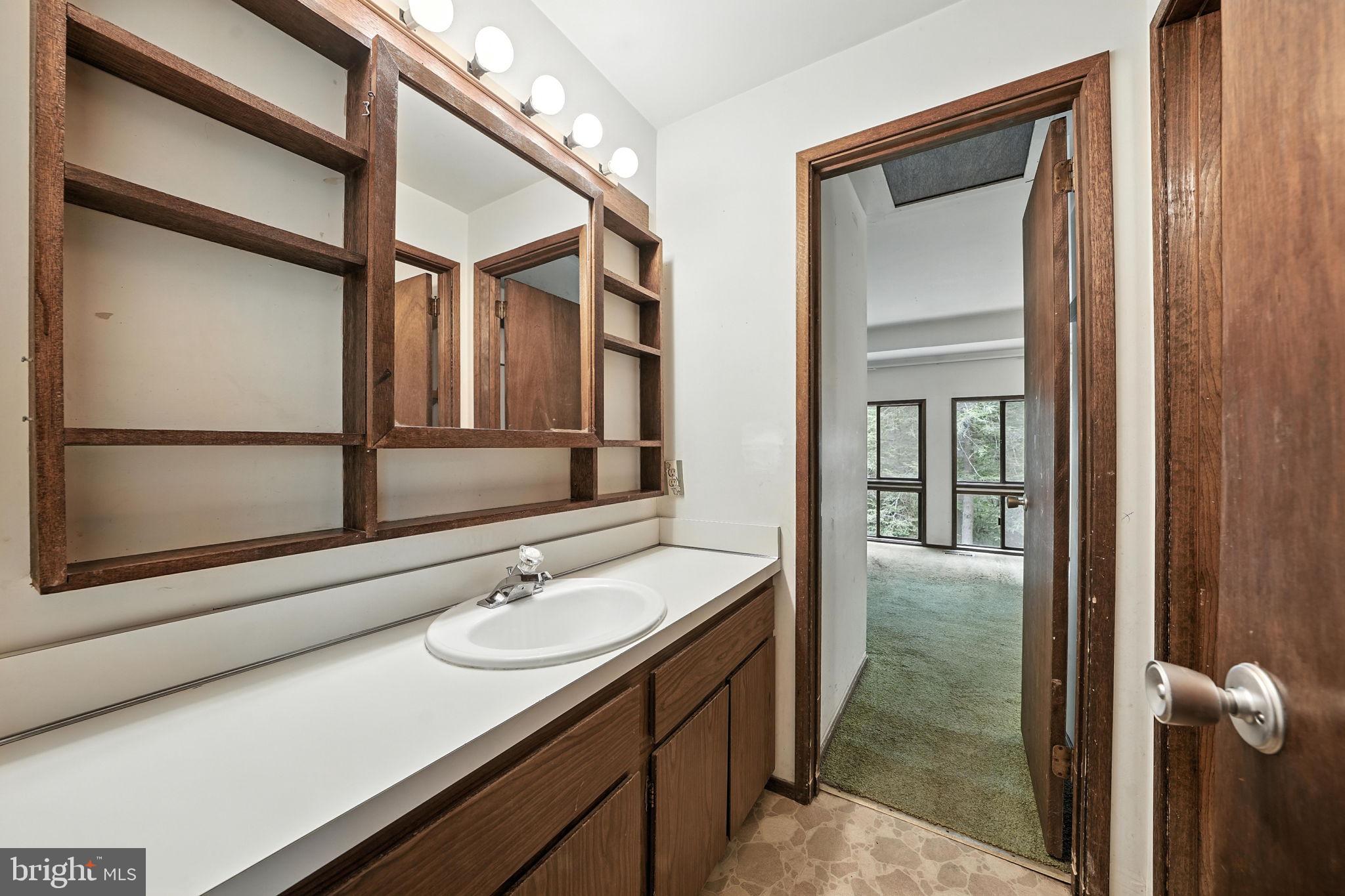 OCCOQUAN FOREST - Residential