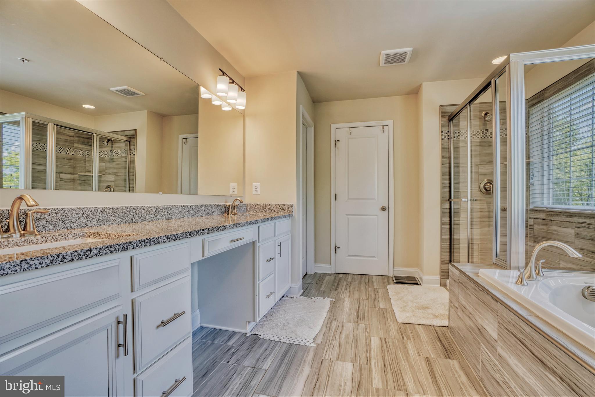 HAMILTON RESERVE - Residential