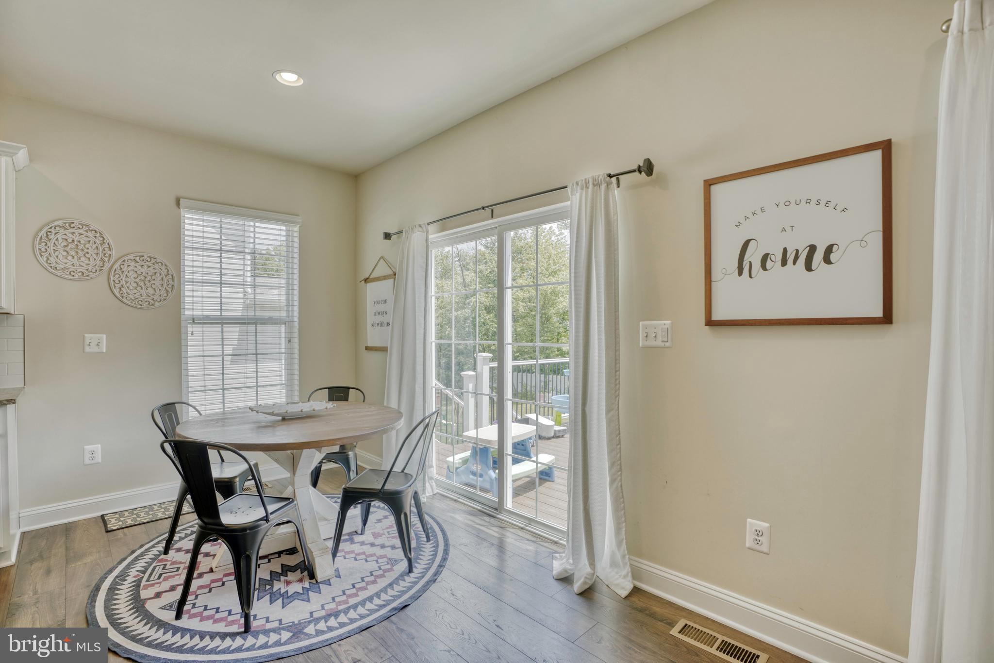 HAMILTON RESERVE - Residential