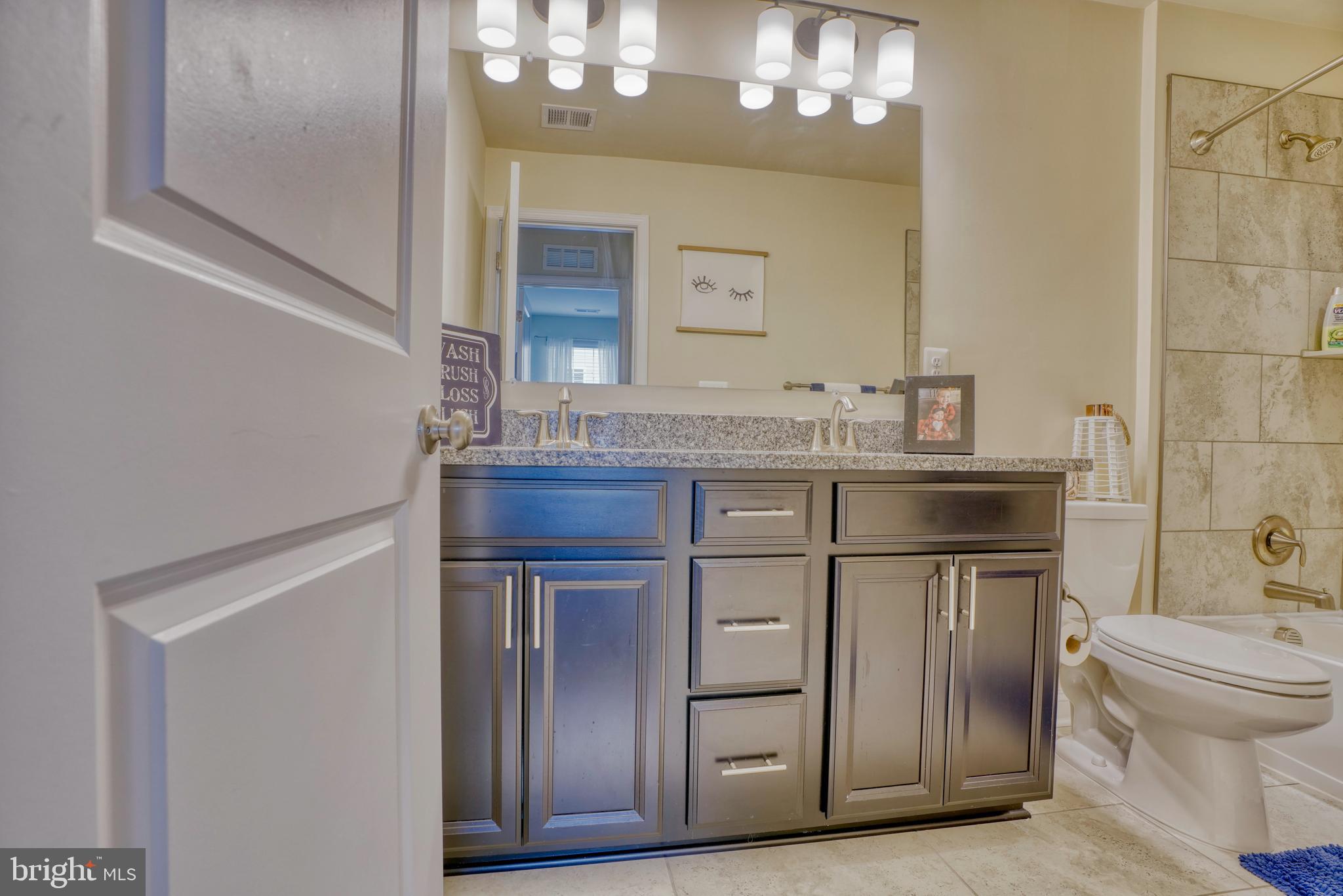 HAMILTON RESERVE - Residential