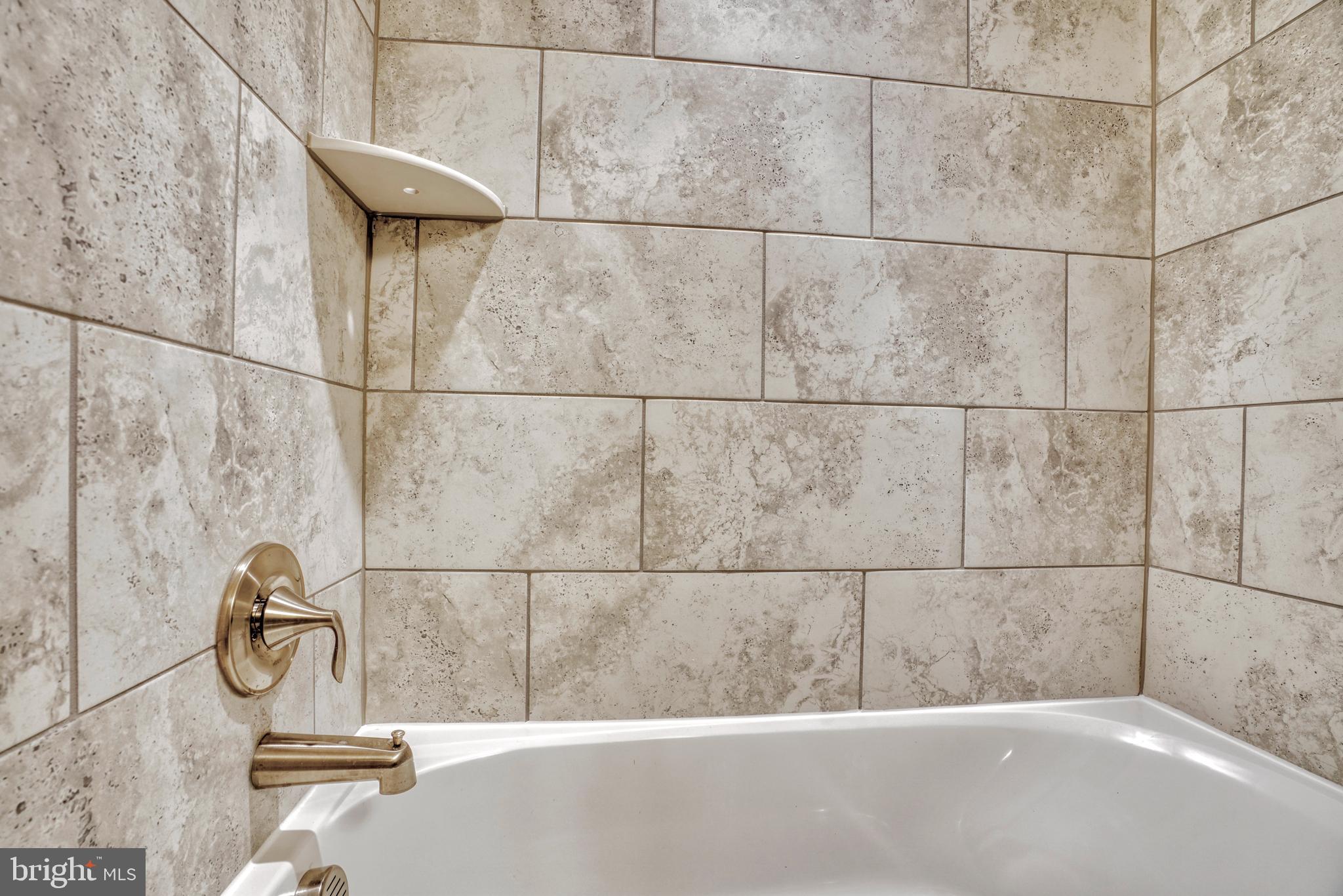 HAMILTON RESERVE - Residential