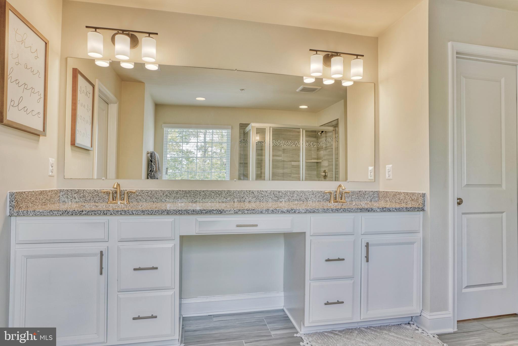 HAMILTON RESERVE - Residential