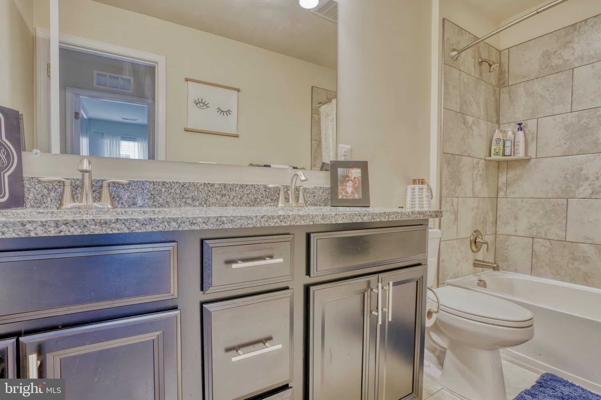 HAMILTON RESERVE - Residential