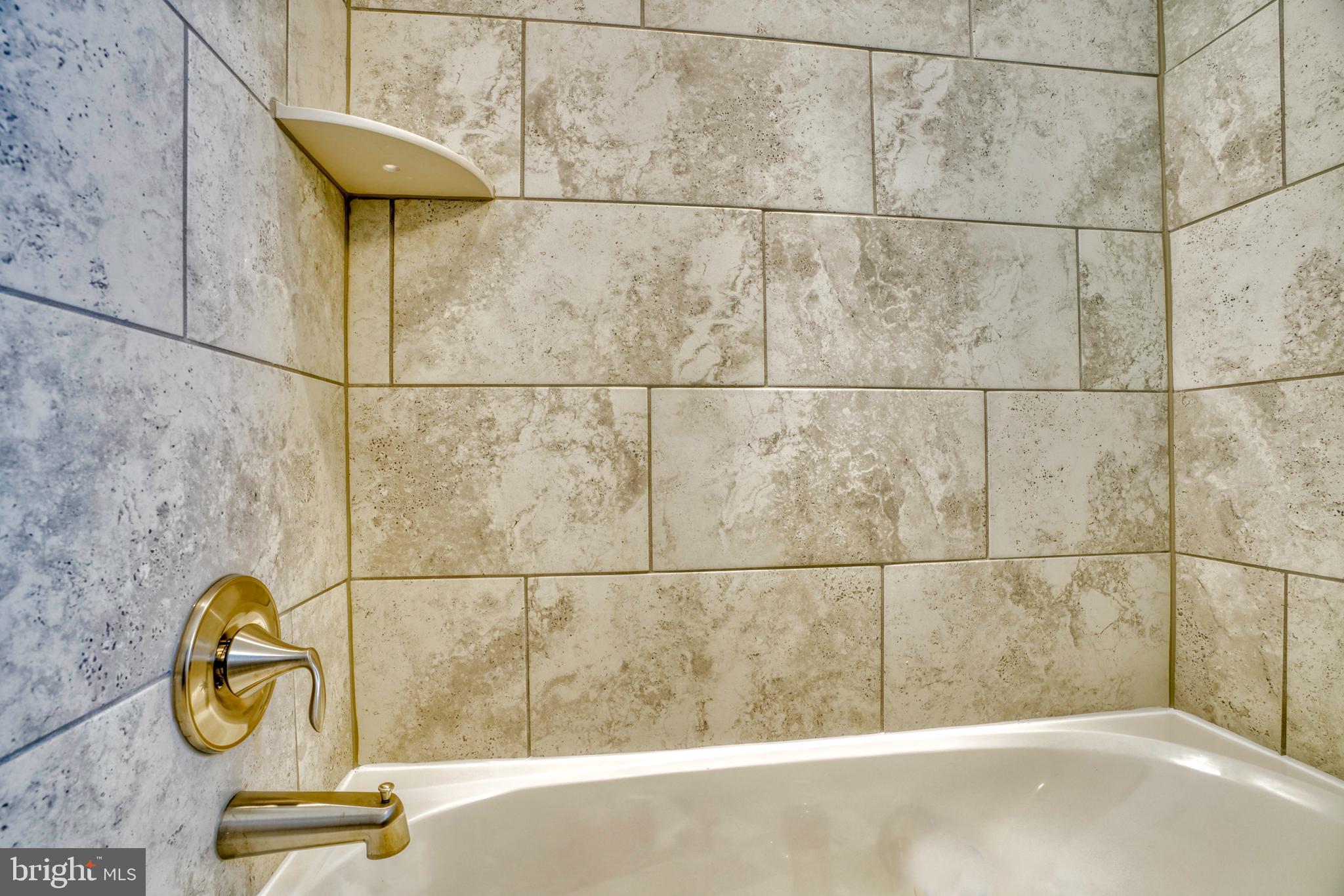 HAMILTON RESERVE - Residential