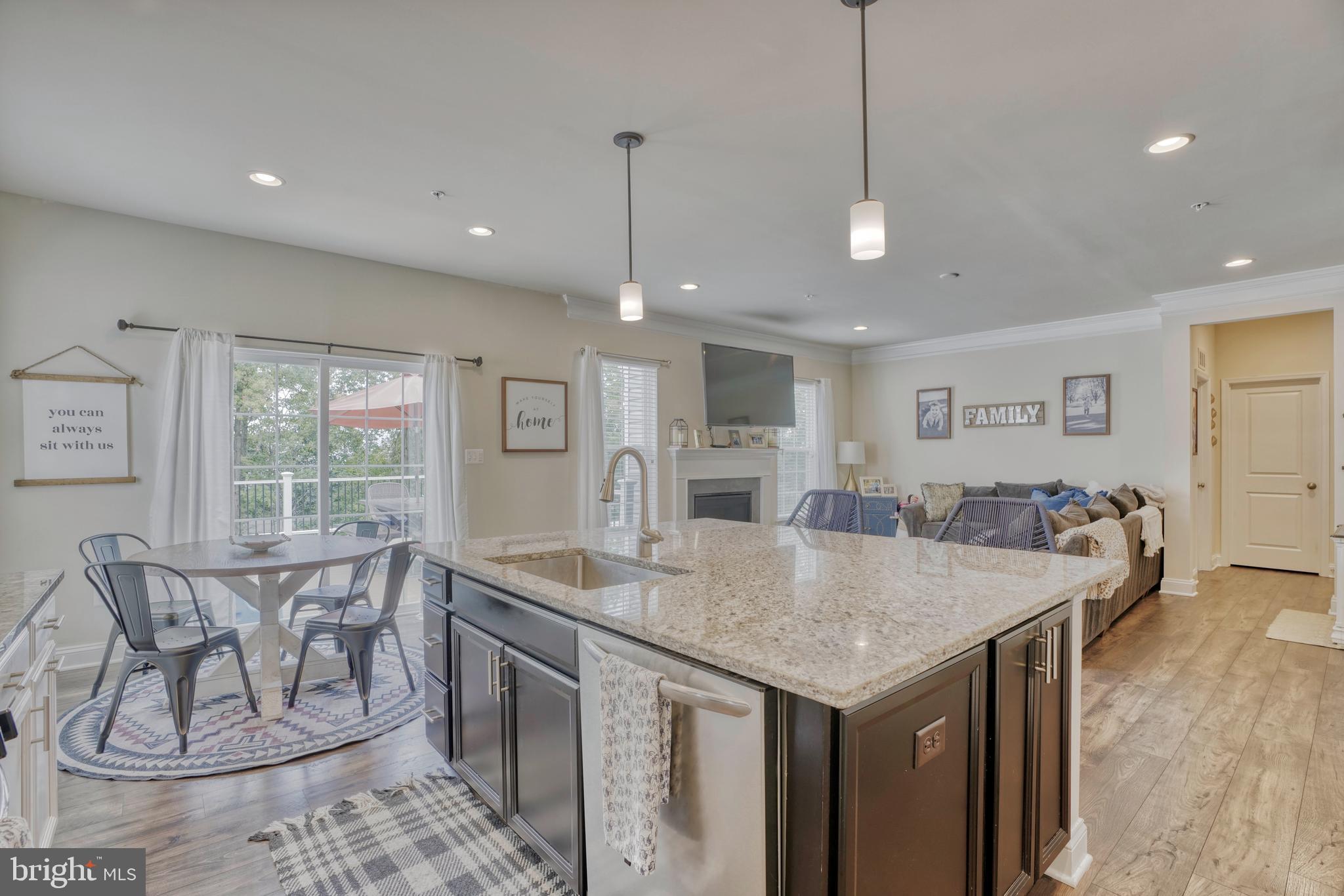 HAMILTON RESERVE - Residential