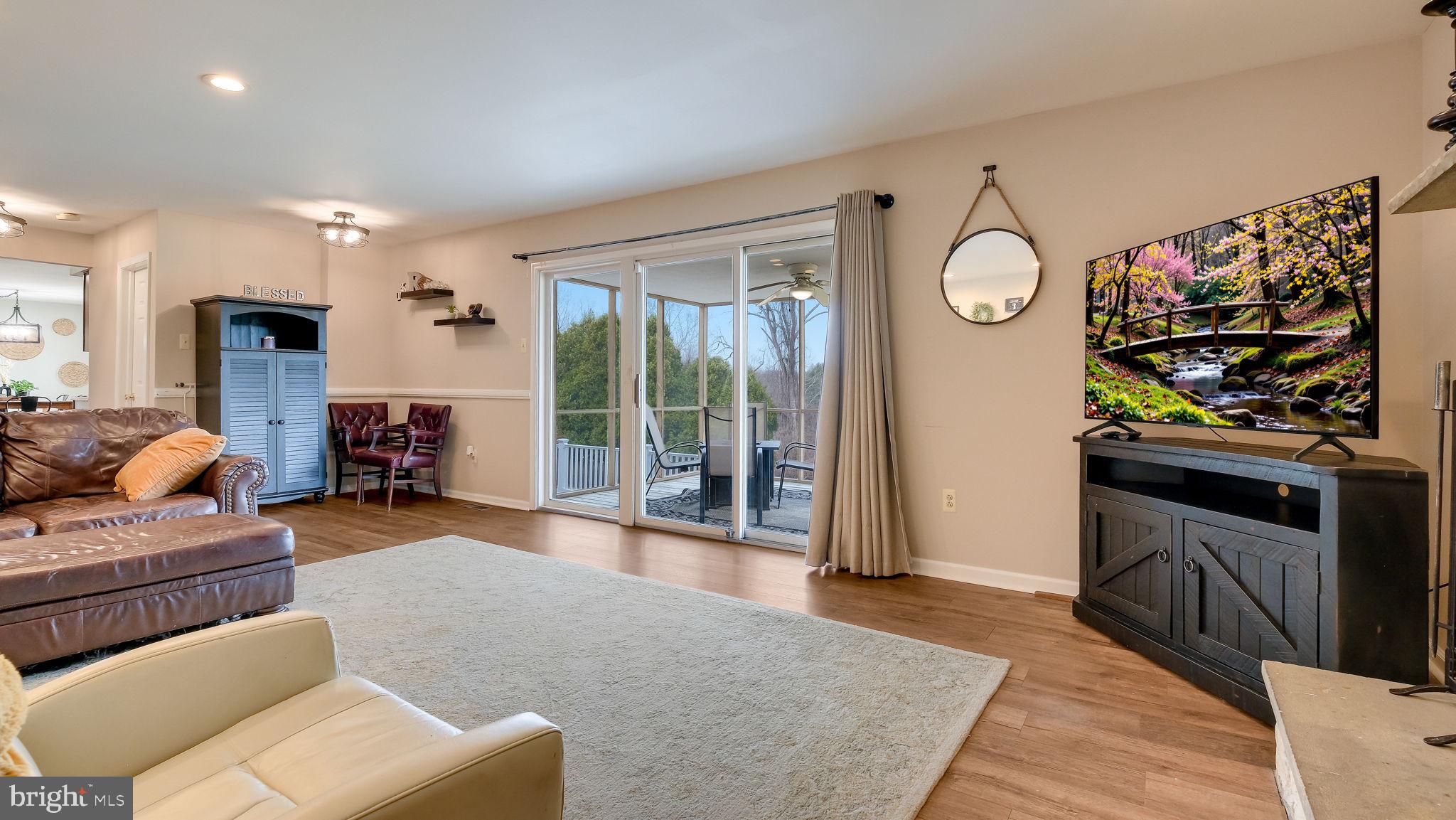 LANGSTOON - Residential