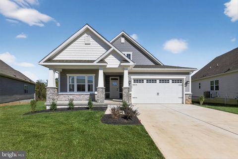 Homes For Sale - 142 Eisenhower Drive<br/> SWEDESBORO, NJ 08085