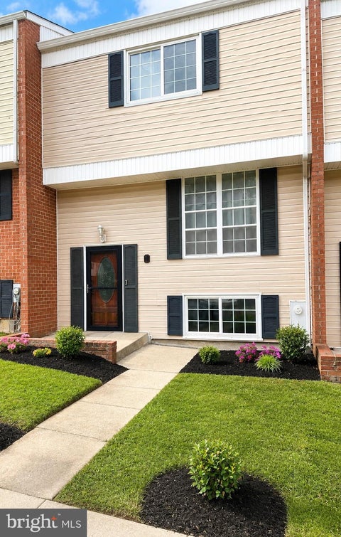 Townhouse For Sale - 8 Rose Petal Court<br/> BALTIMORE, MD 21234