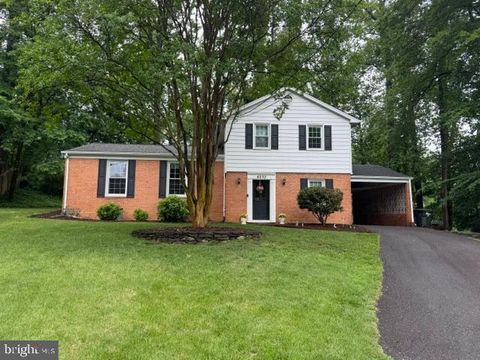 Photo of 4203 Kings Mill Lane, ANNANDALE, VA 22003 (MLS # VAFX2306584)