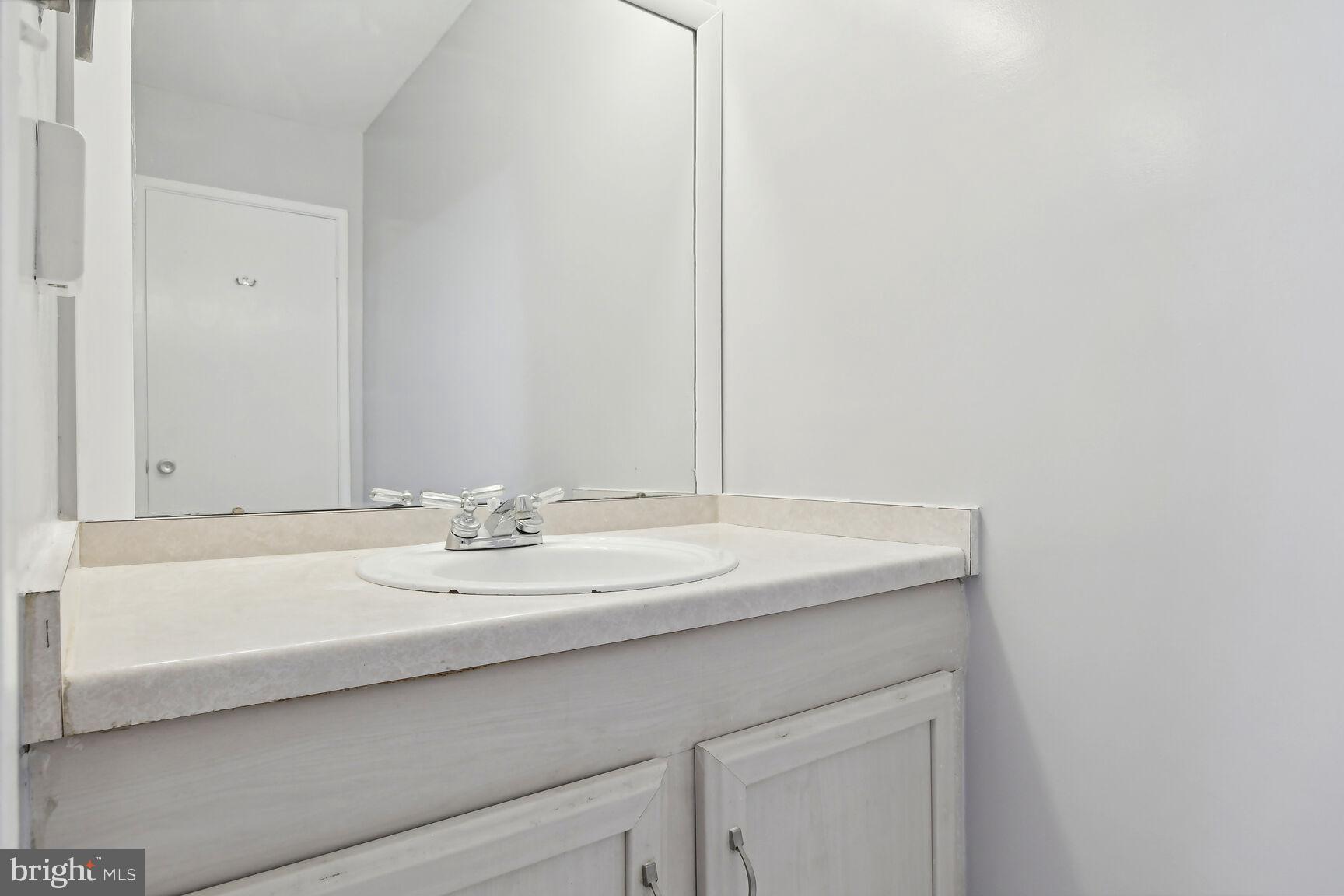 BENTANA PARK - Residential Lease