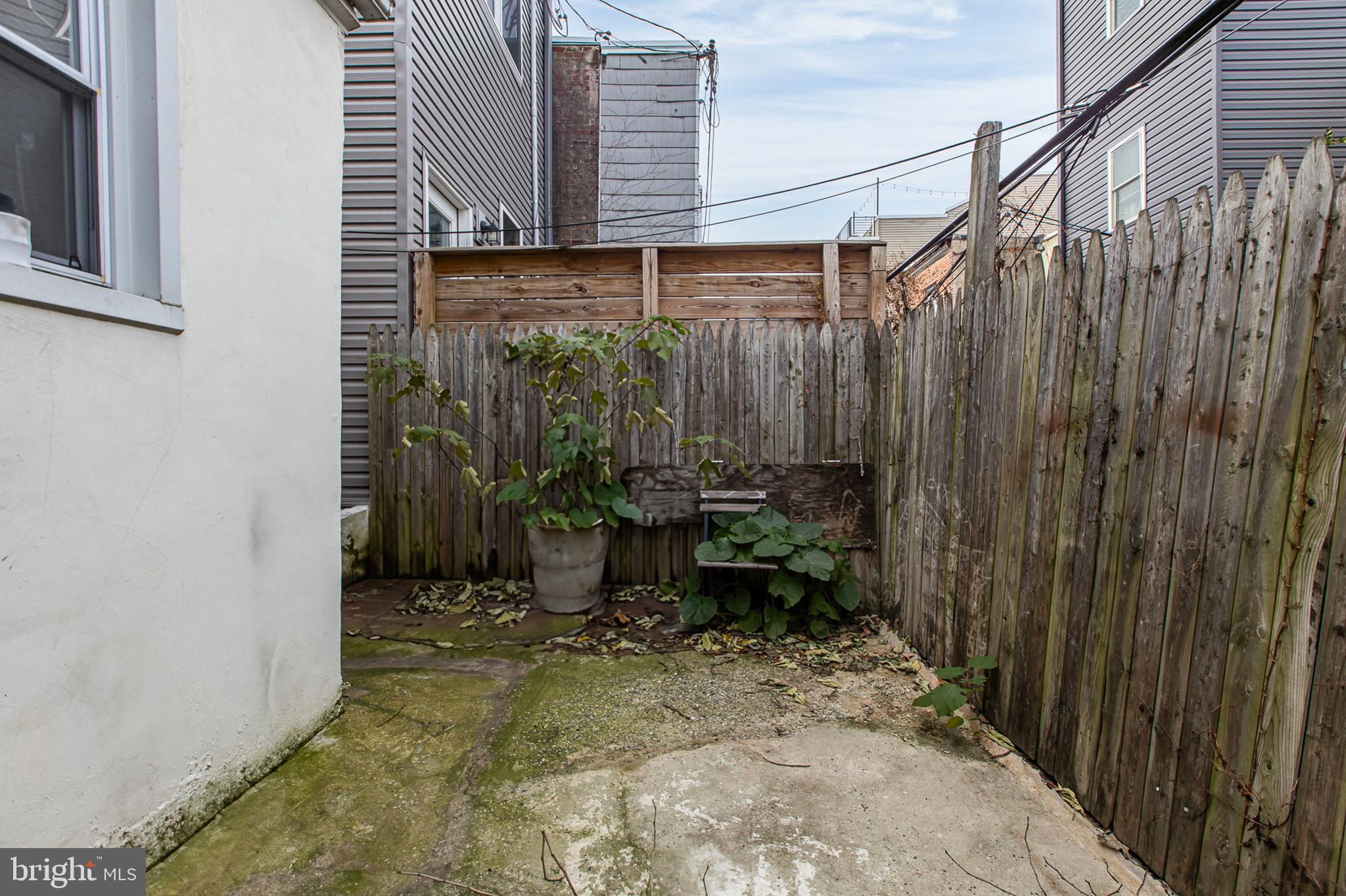 POINT BREEZE - Residential