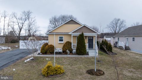 Homes For Sale - 618 S Lee Avenue<br/> ELLENDALE, DE 19941