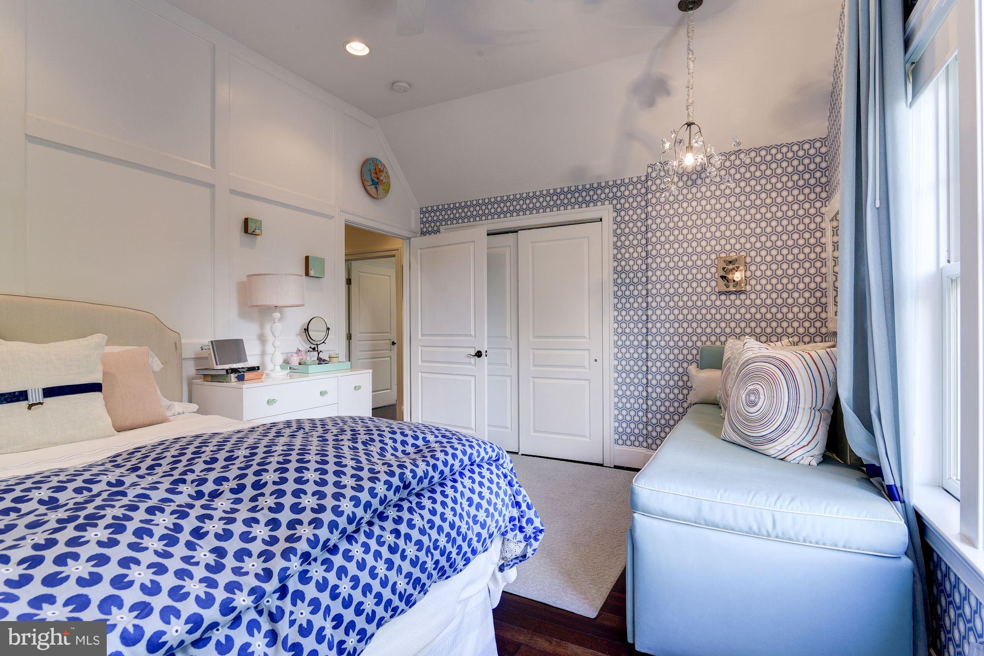 LACEY FOREST - Residential