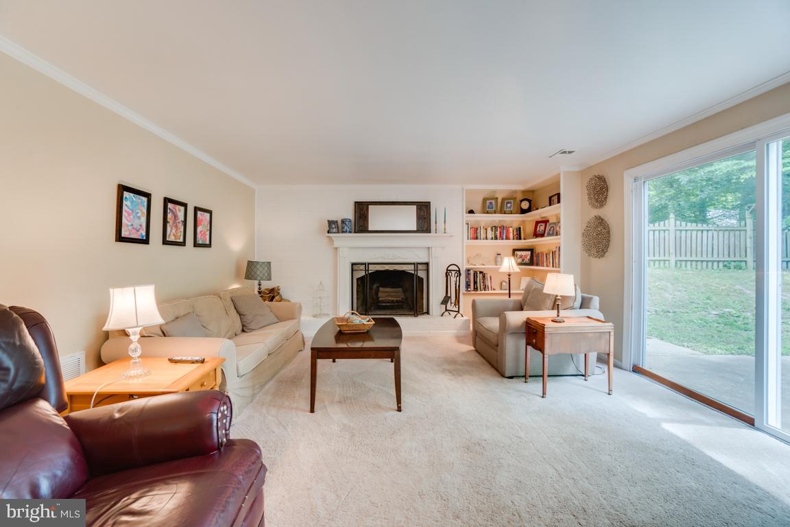 BREEZEWOOD - Residential