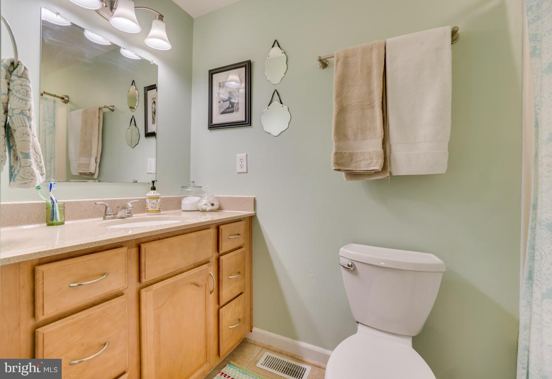 BREEZEWOOD - Residential