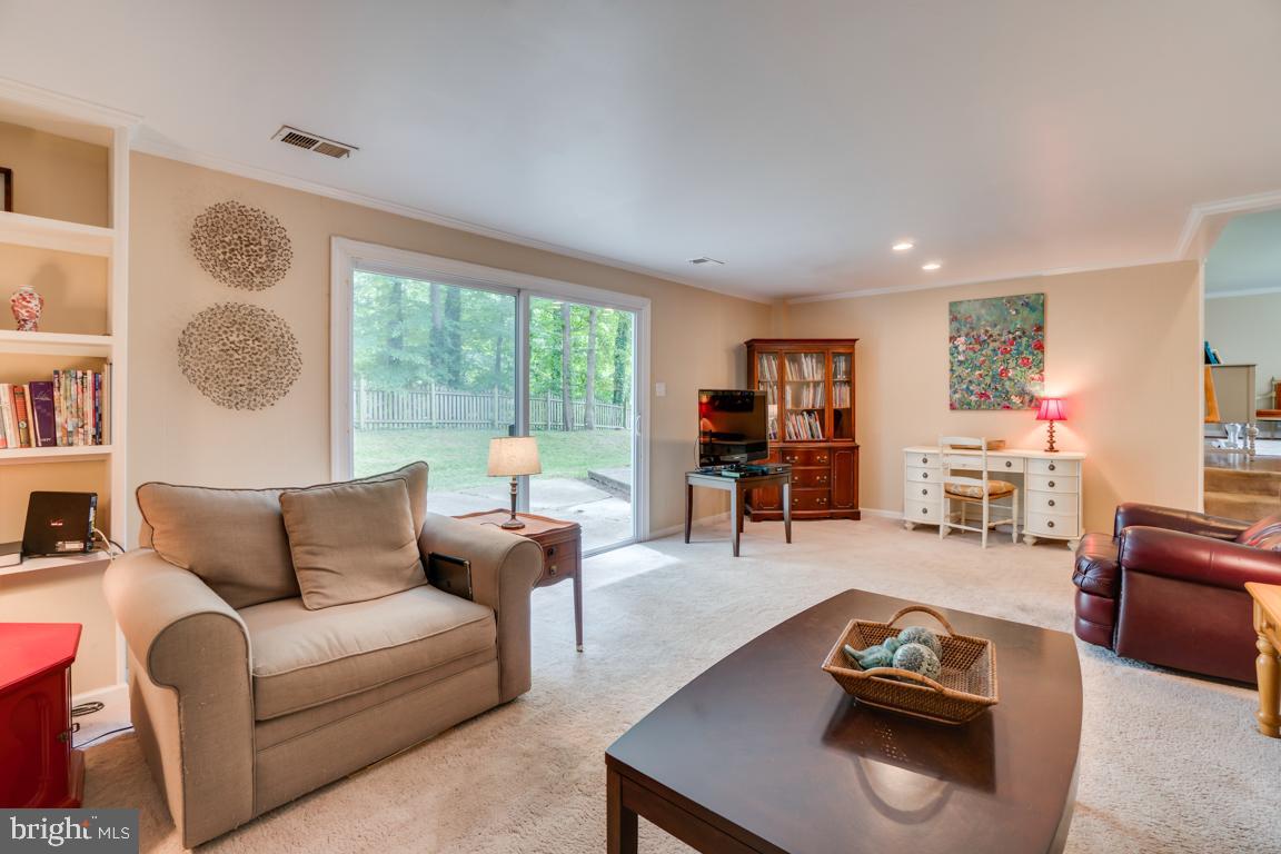 BREEZEWOOD - Residential