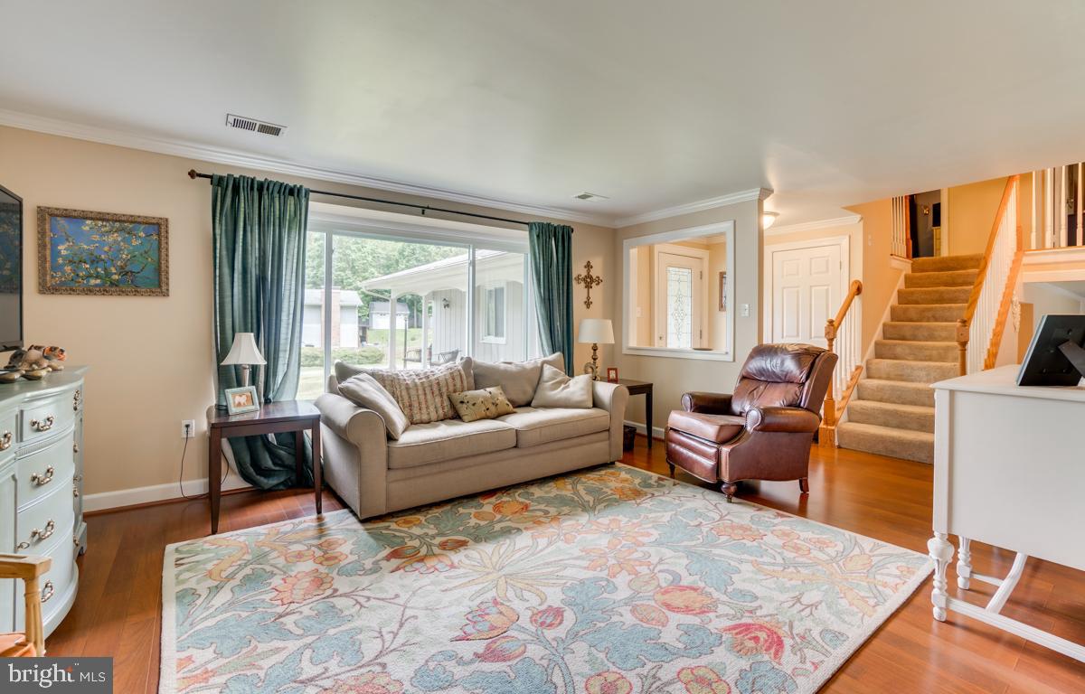 BREEZEWOOD - Residential