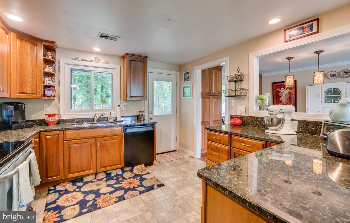 BREEZEWOOD - Residential