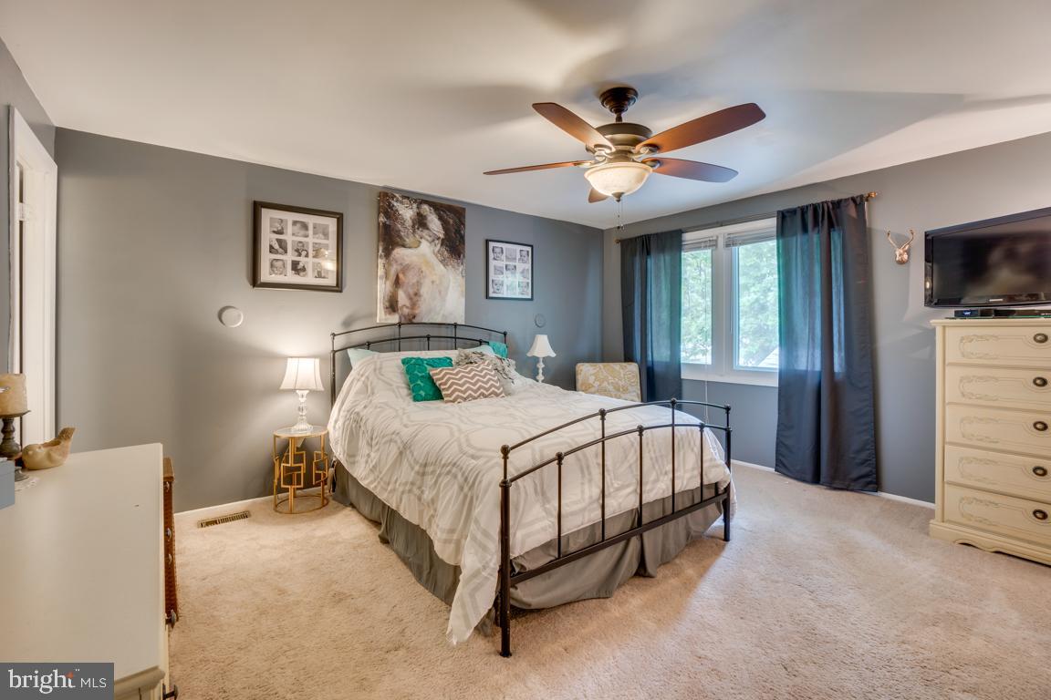 BREEZEWOOD - Residential