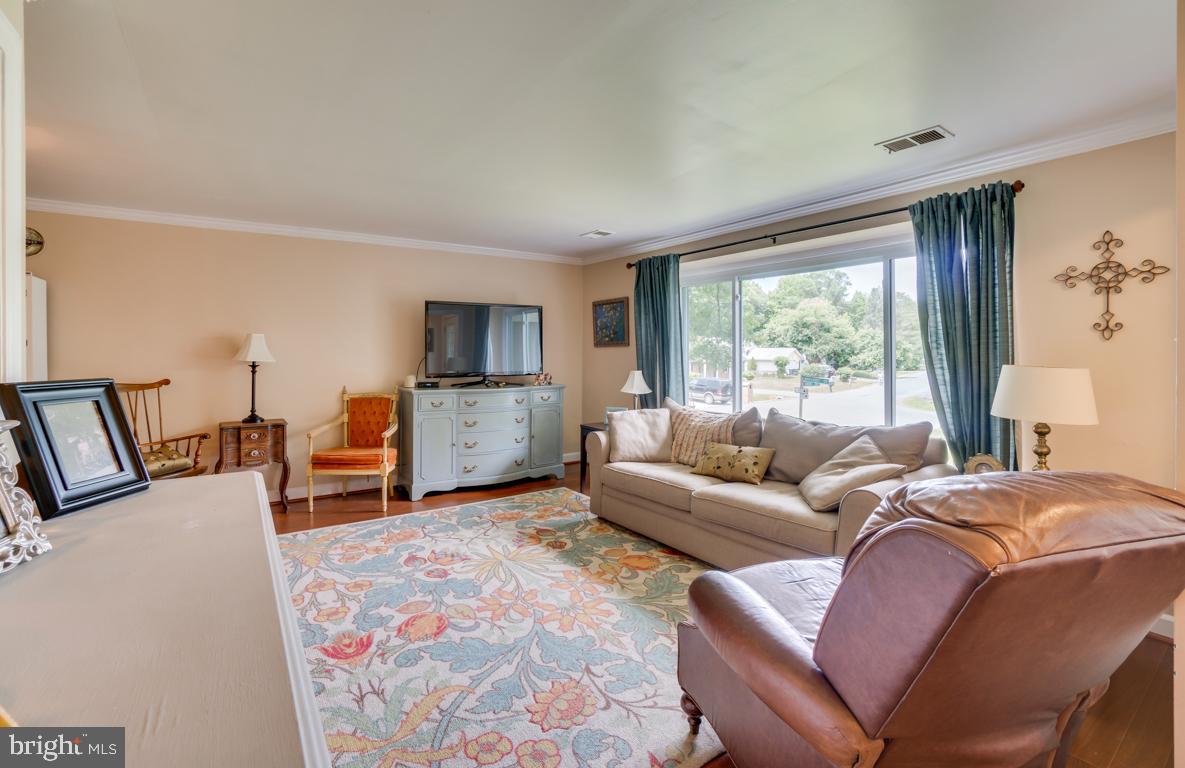 BREEZEWOOD - Residential