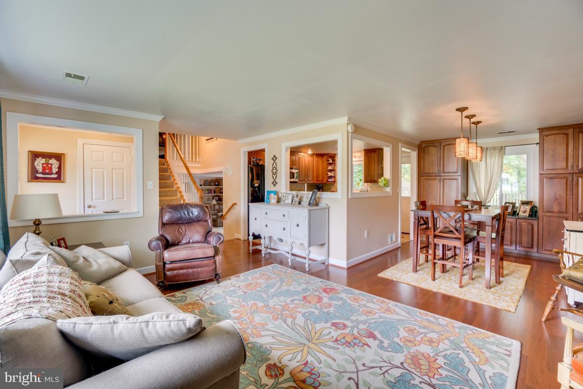 BREEZEWOOD - Residential