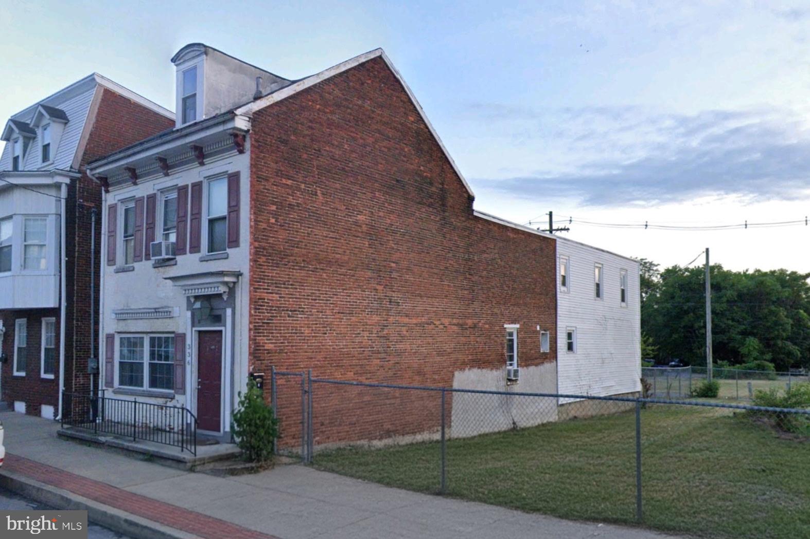 336 S QUEEN STREET