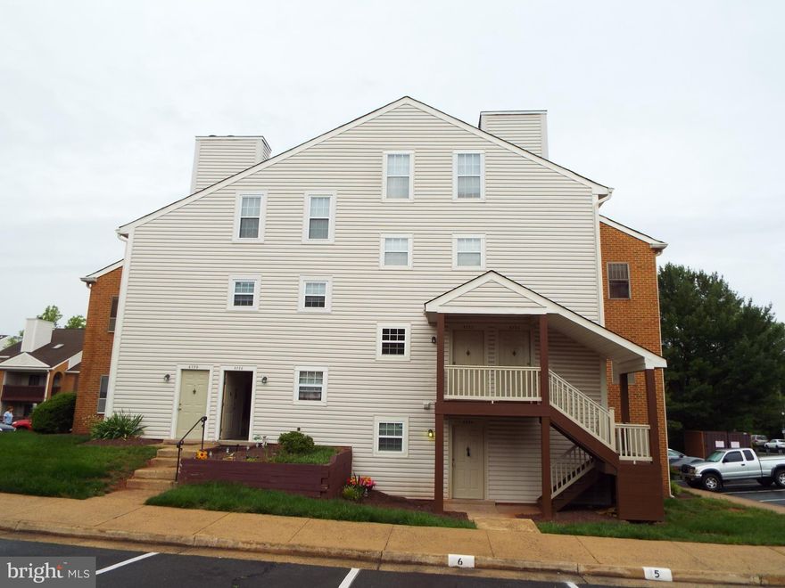 ***Highest And Best due Date Is 11/6/2025 11:59:00 PM***
** MULTIPLE OFFER NOTICE ** We have multiple offers and the property is being sold strictly in AS-IS condition.

-- Buyers are encouraged to make a solid offer with no contingencies and submit their highest and best prior to deadline!

***GREAT OPPORTUNITY AWAITS ON THIS BANK OWNED REO CONDO!*** Features, ground level, 2 bedrooms, 1 full bath, living room/dining room combo with wood burning fireplace!  With some "TLC" this home could be YOURS!  Excellent location, near PW hospital and easy access to I-66!  Close to public transportation and shopping!  Investors or first time buyer this is the one!  All buyers are eligible!