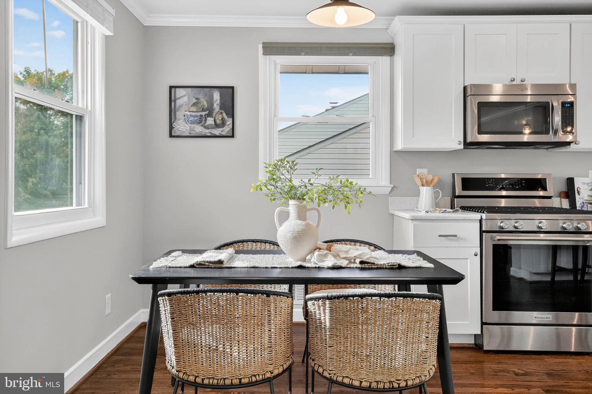 COLONIAL GARDENS - Residential