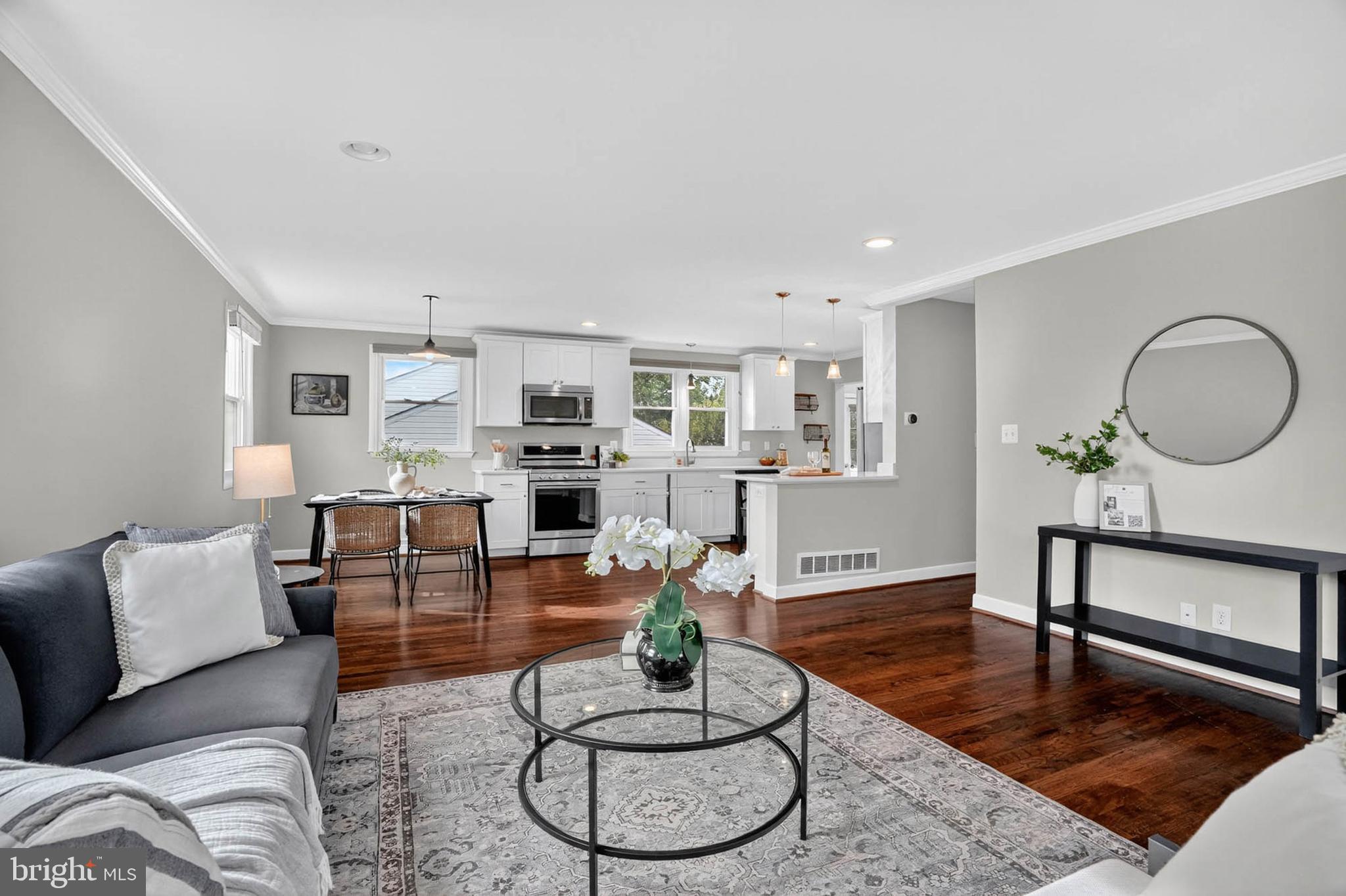 COLONIAL GARDENS - Residential