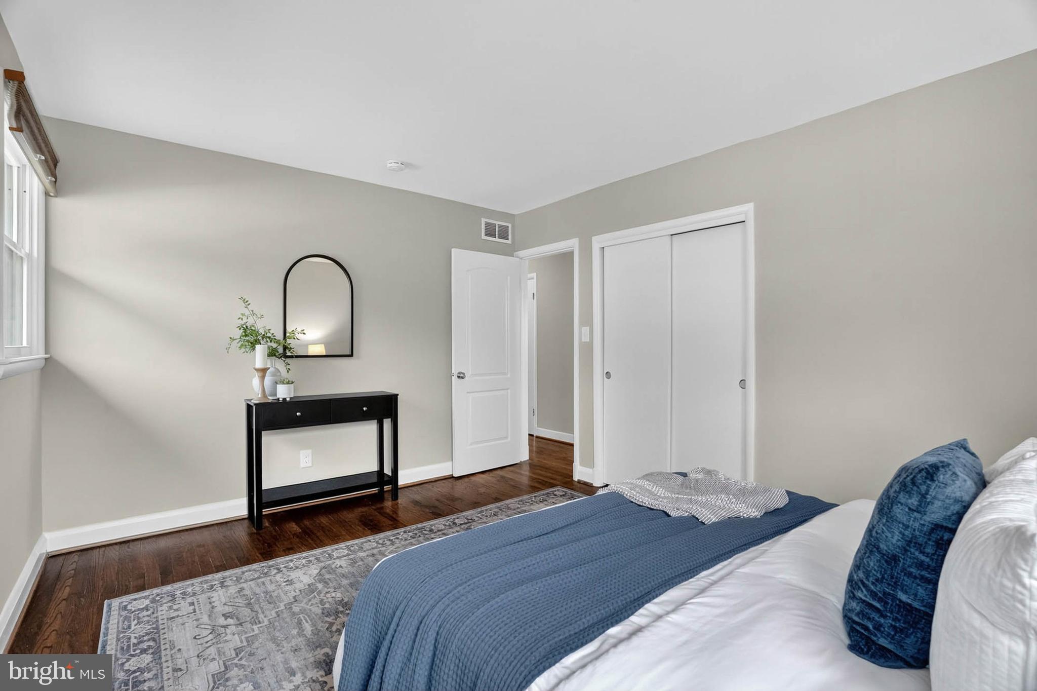 COLONIAL GARDENS - Residential