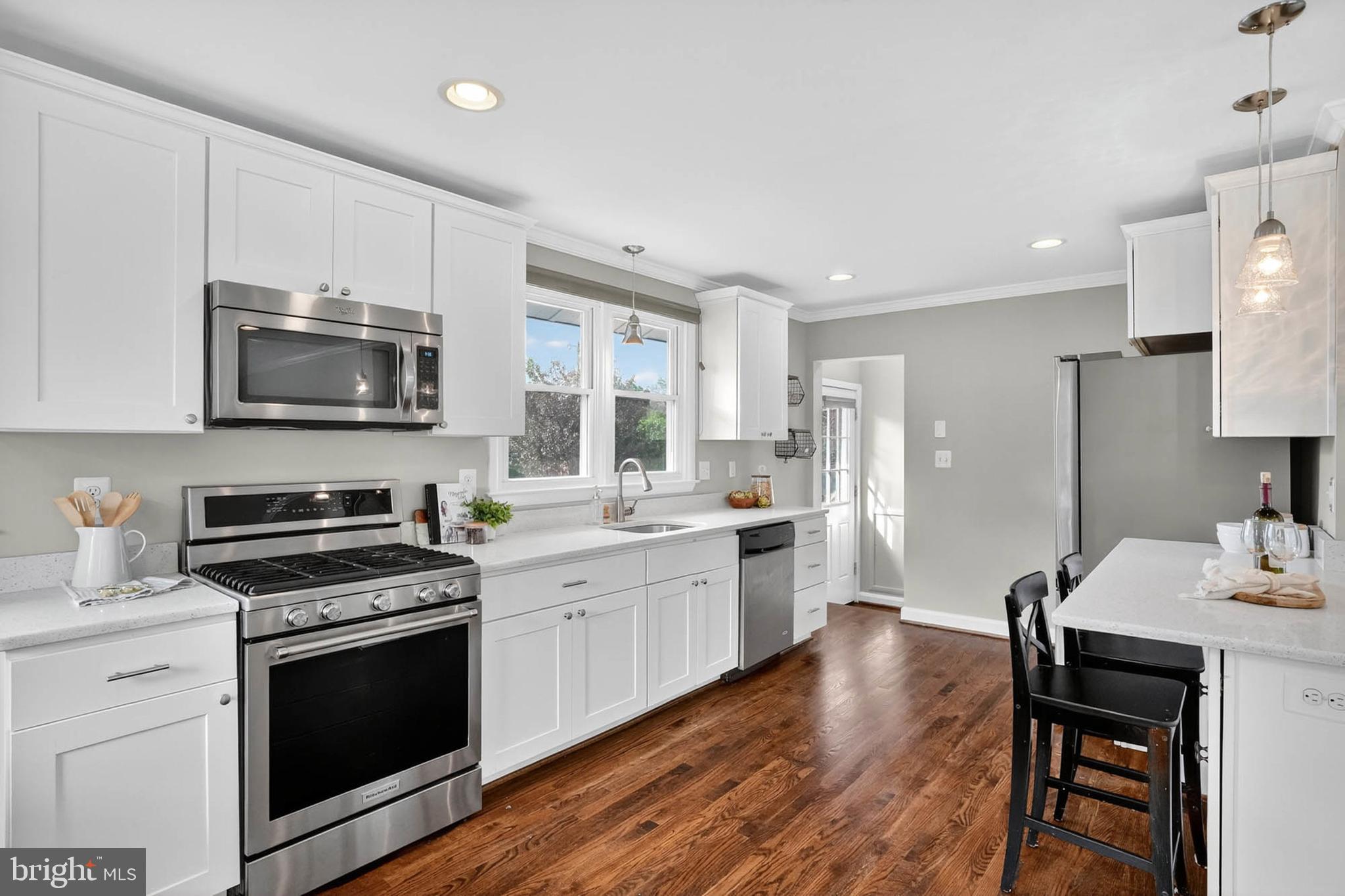 COLONIAL GARDENS - Residential